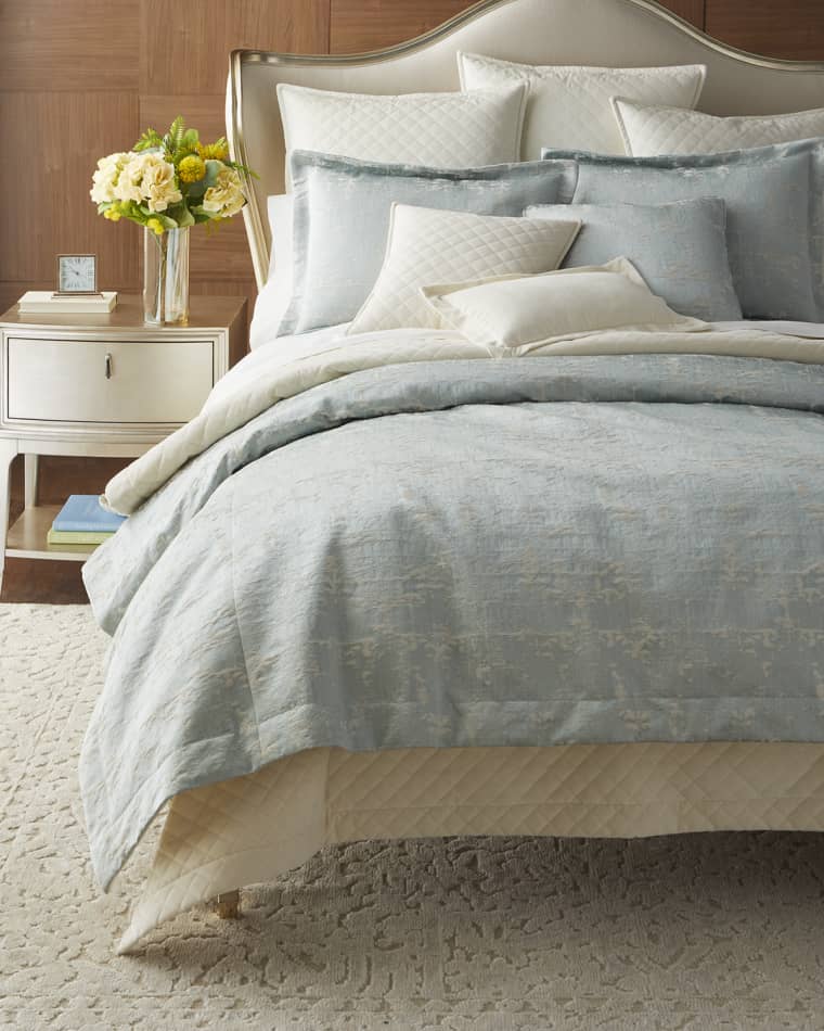 Austin Horn Collection Elite King Quilted Velvet Coverlet Elite Queen Quilted Velvet Coverlet