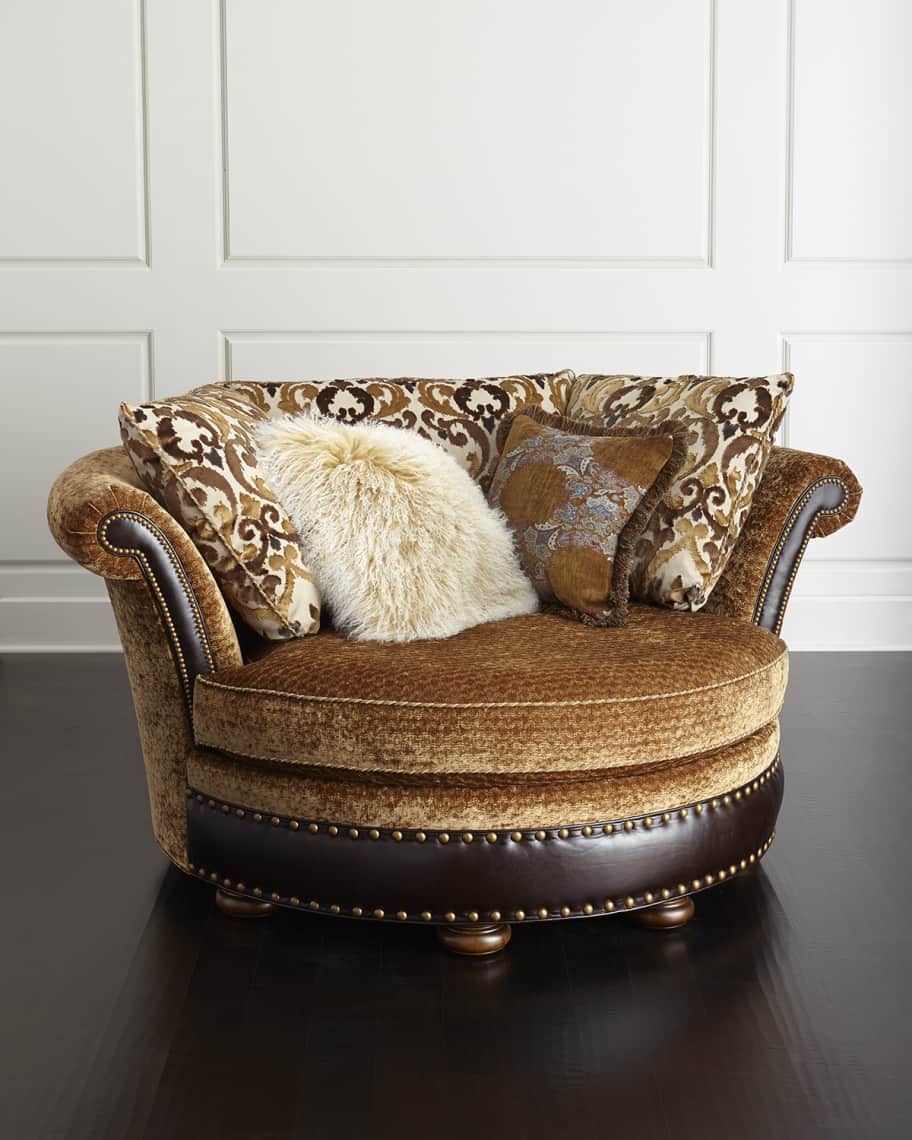 Image 1 of 3: Schaye Cuddle Chair