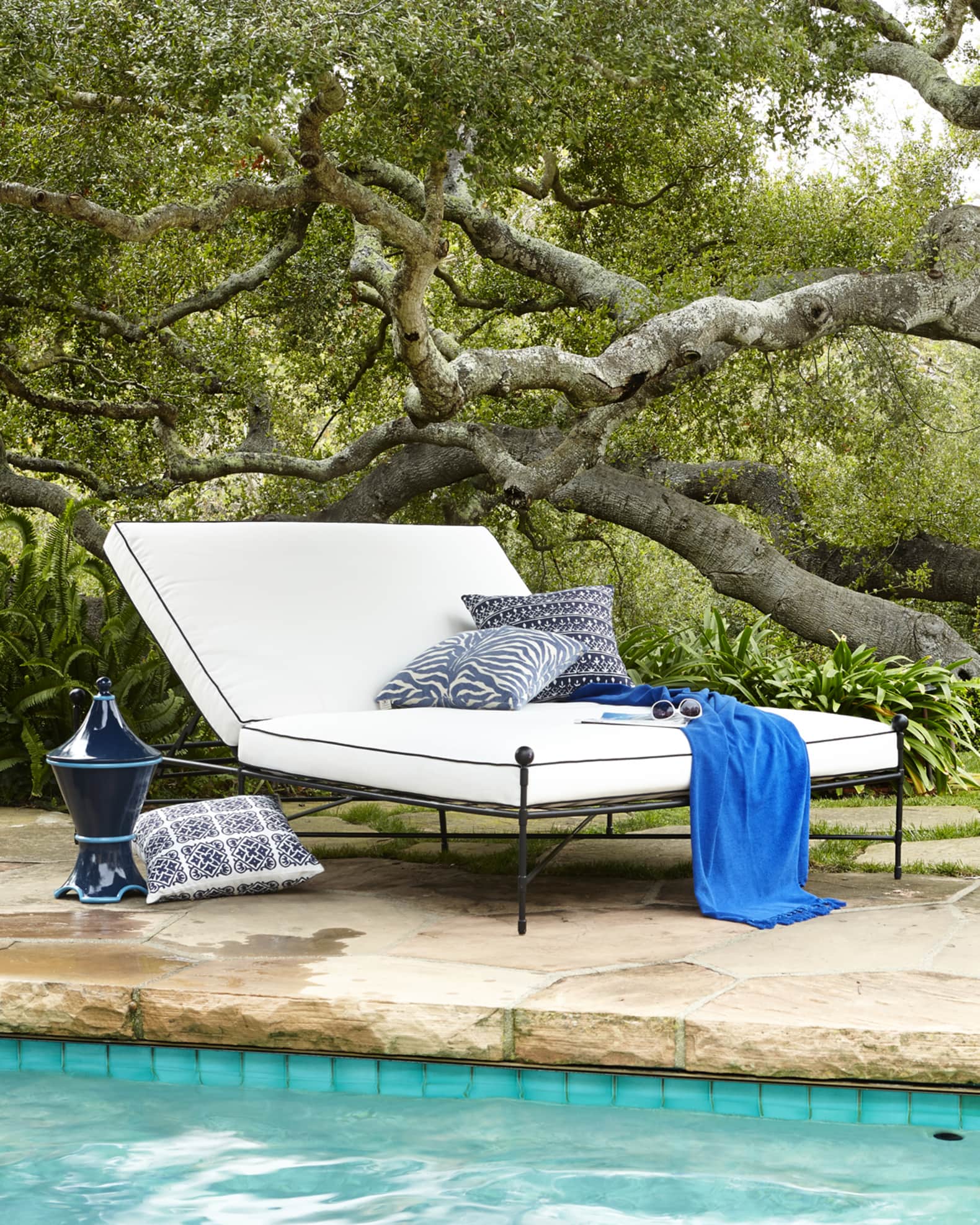 Avery Neoclassical Outdoor Double Chaise