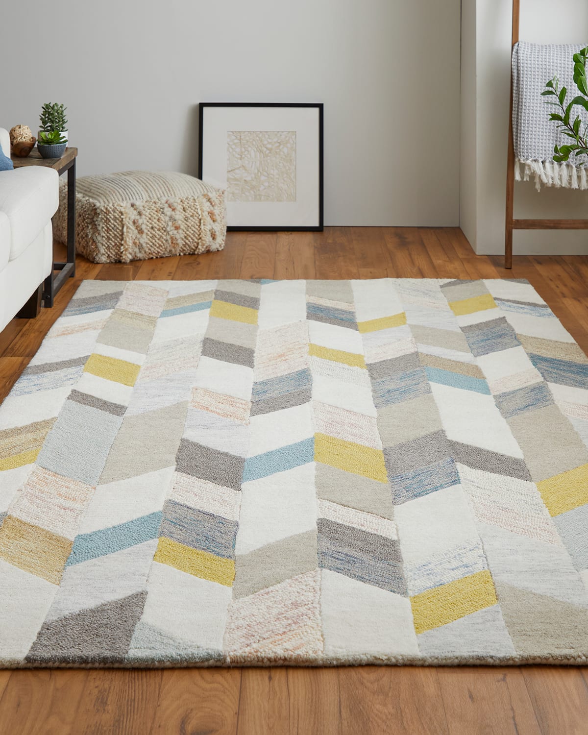 Binada Graphic Chevron Tufted Rug, 5' x 8'