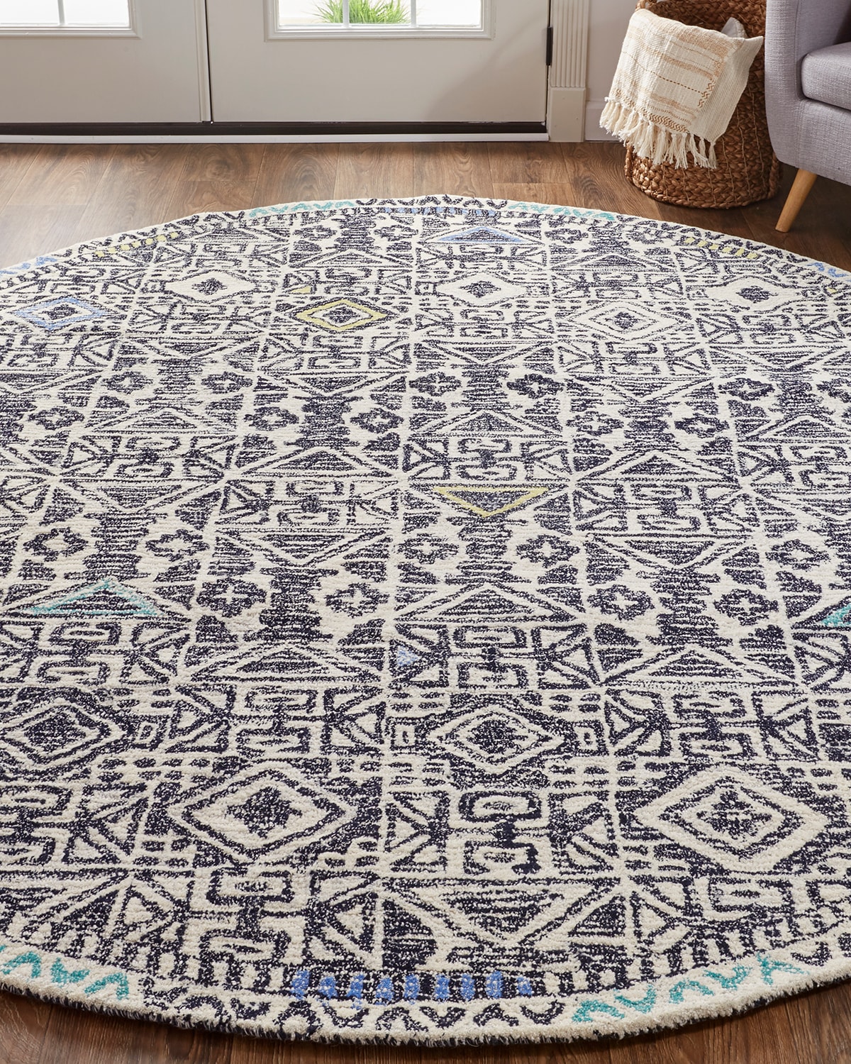 Binada Tufted Tribal Pattern Rug, 8' Round