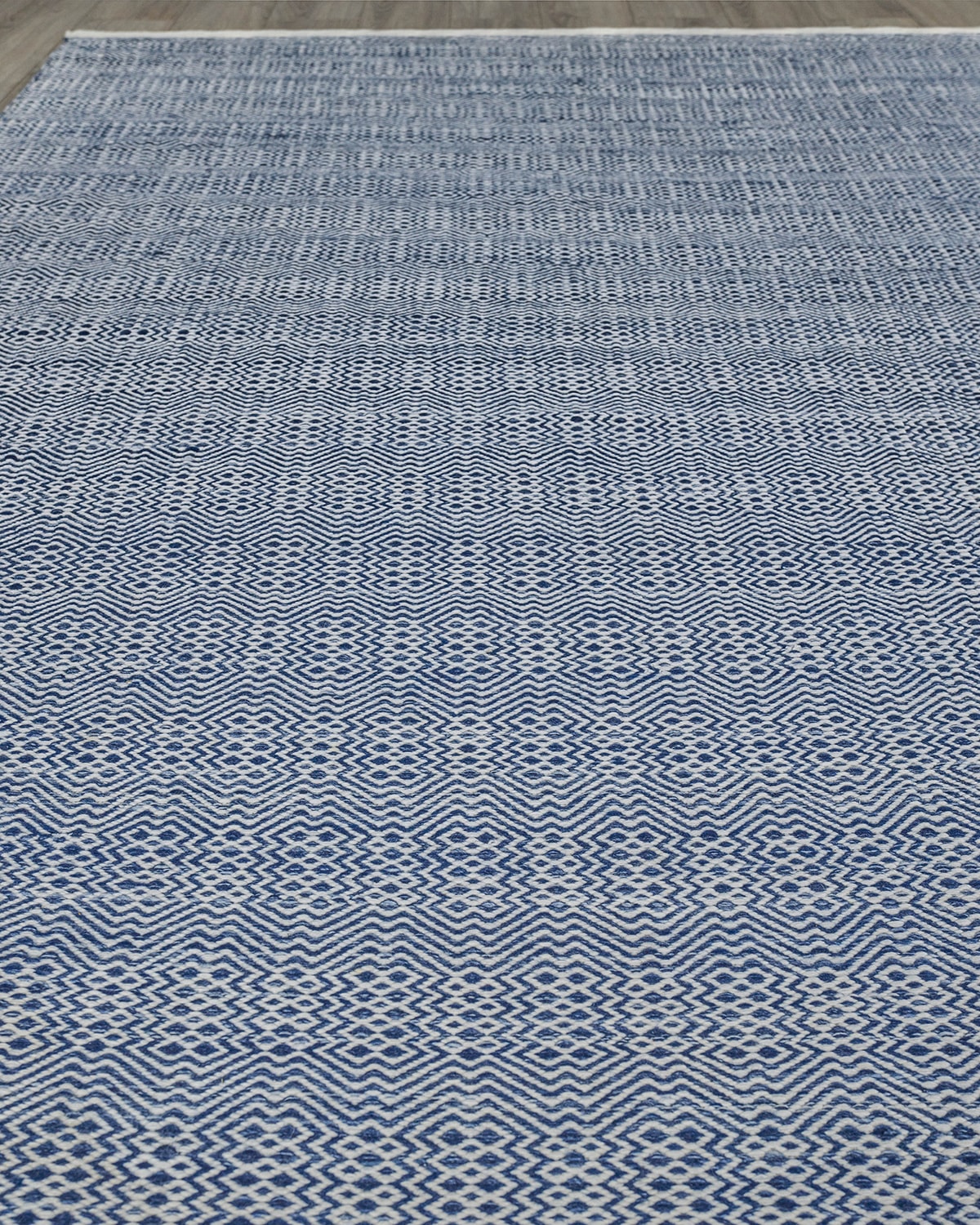 Naomi Indoor/Outdoor Flat-Weave Rug, 9' x 12'