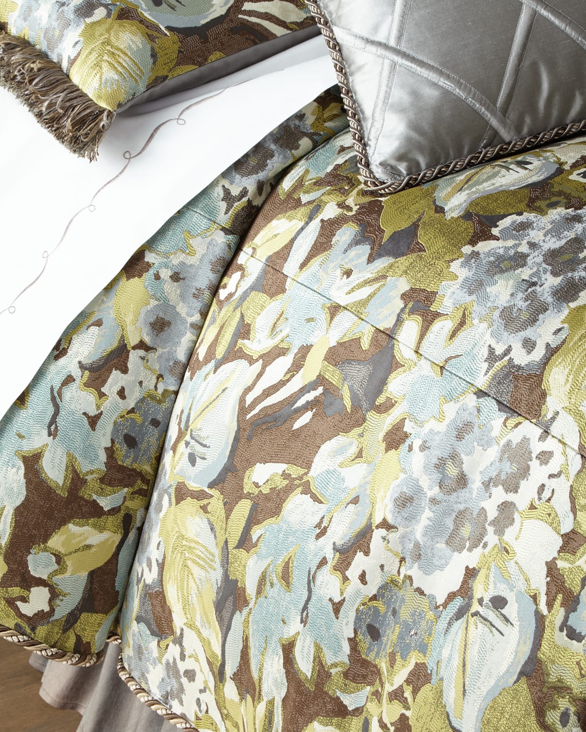 Image Dian Austin Couture Home Queen Hydrangea Duvet Cover