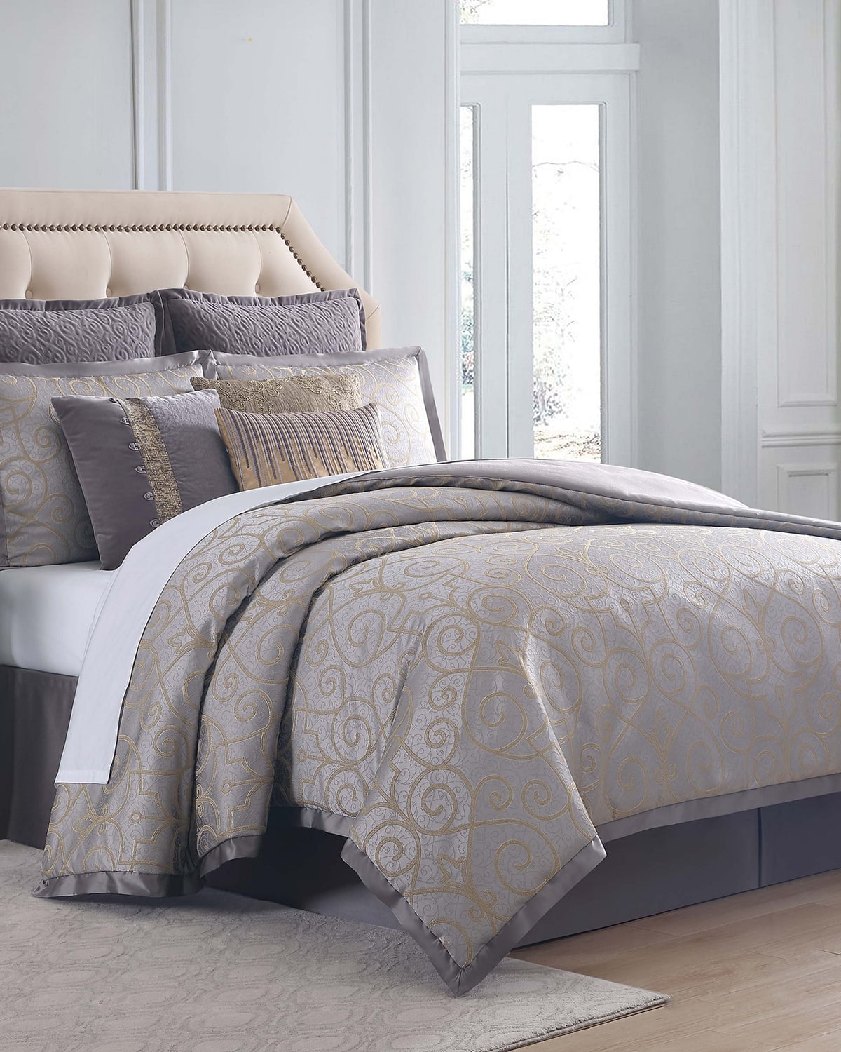 Image Charisma Carlisle Queen Comforter Set