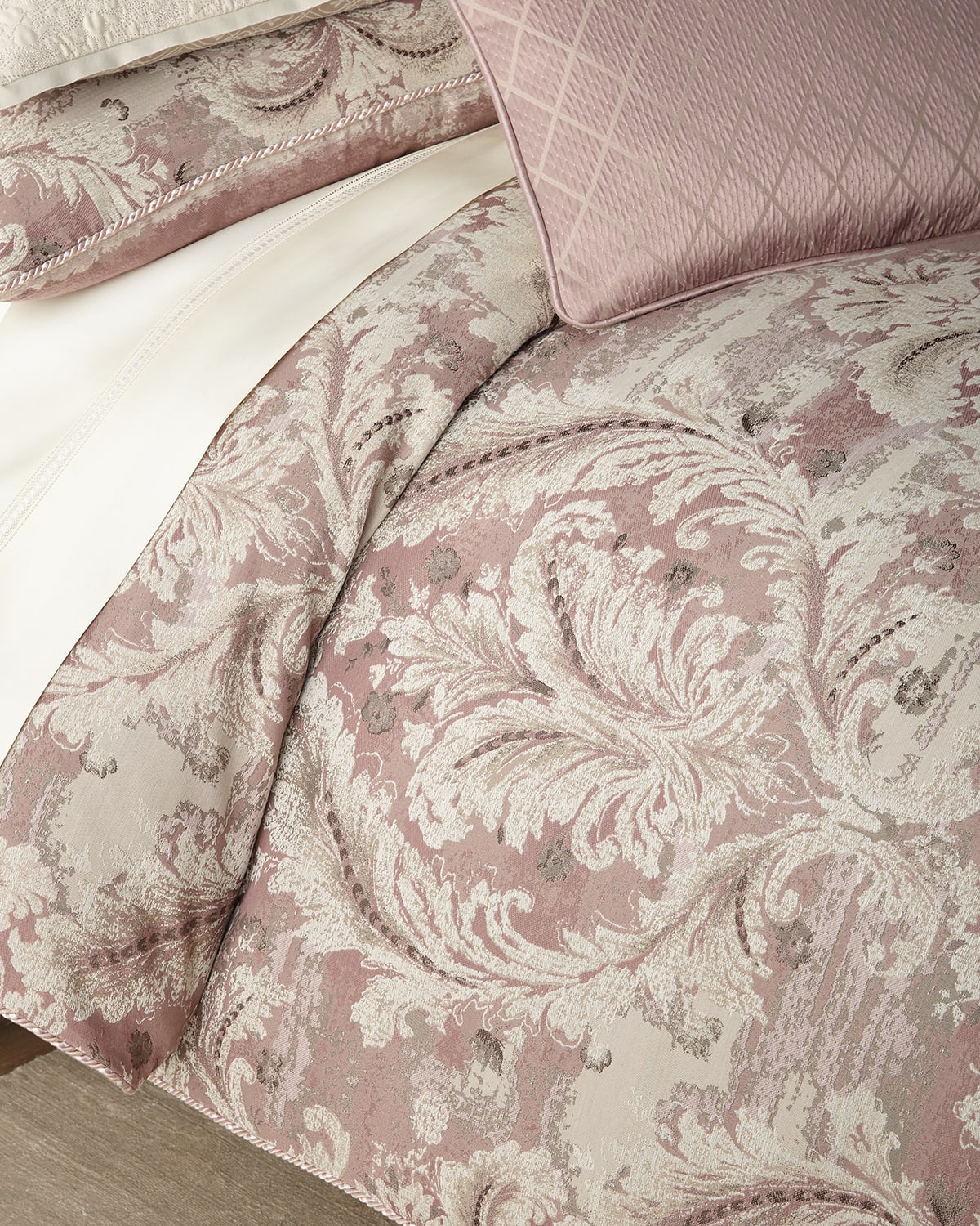Image Waterford Victoria Orchid Queen Comforter Set