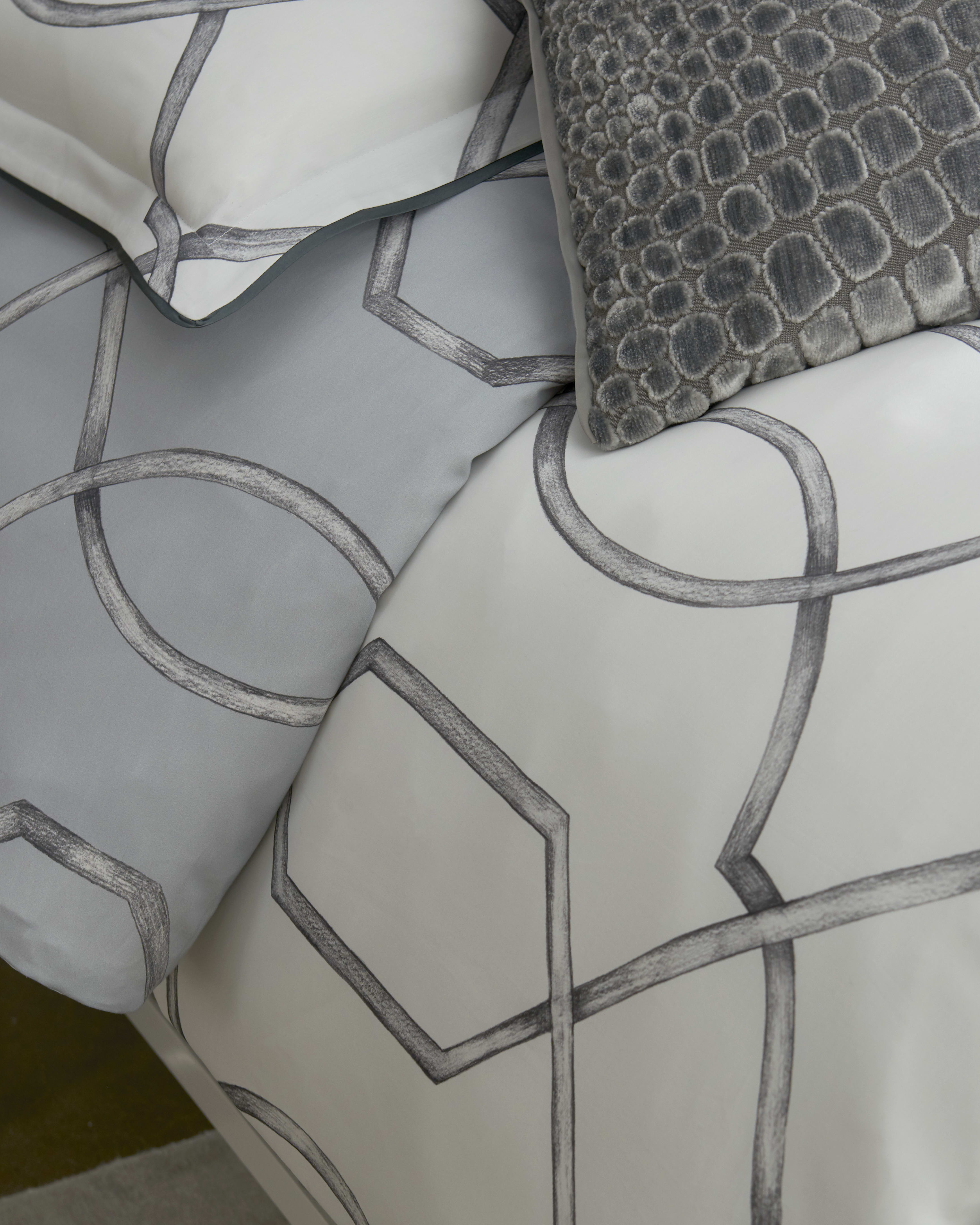 Image Designers Guild Rabeschi Queen Duvet Cover