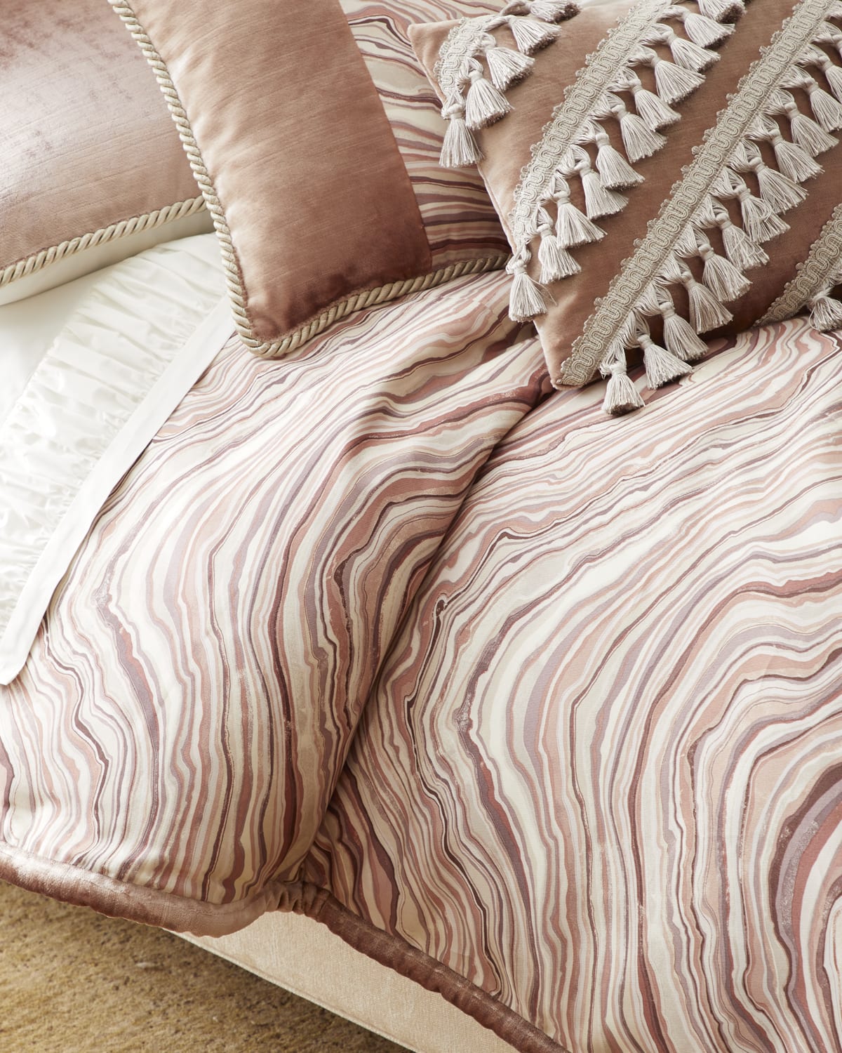 Image Sweet Dreams Geod King Duvet with Velvet Piping
