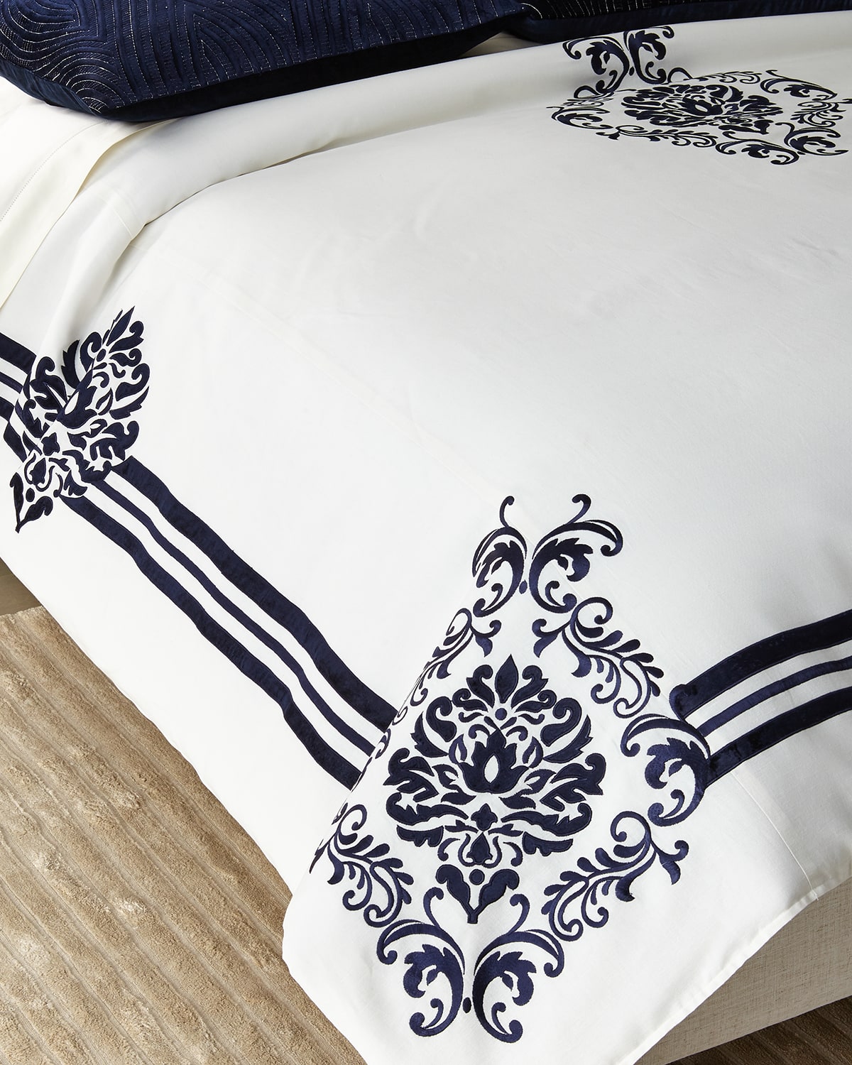 Image Callisto Home Estevo Linen Duvet, King