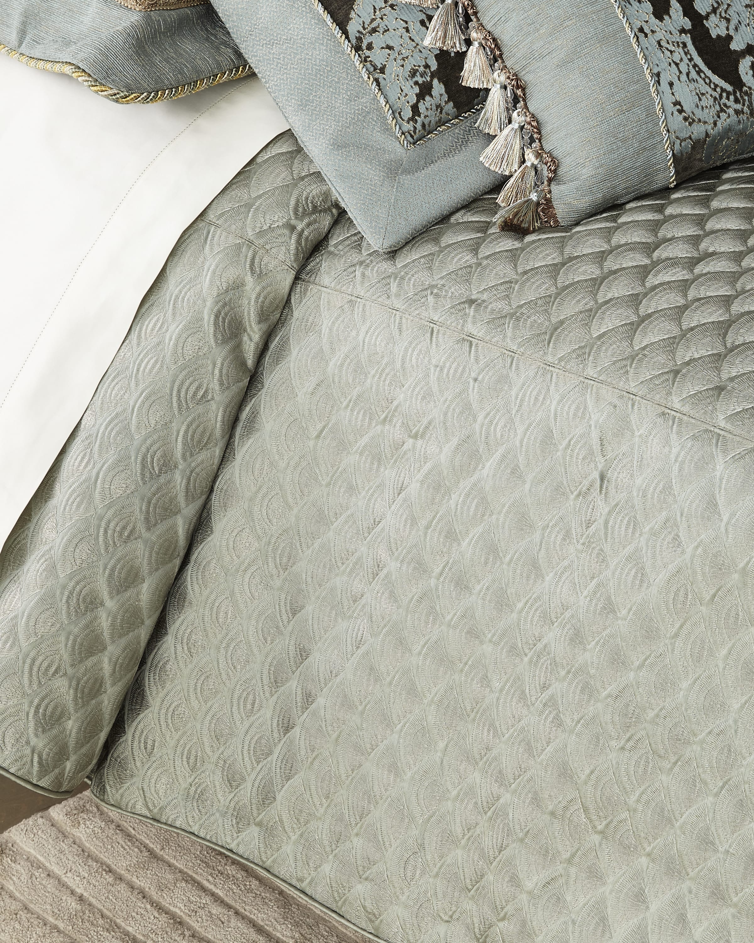 Image Austin Horn Collection Seashell 3-Piece Queen Coverlet Set