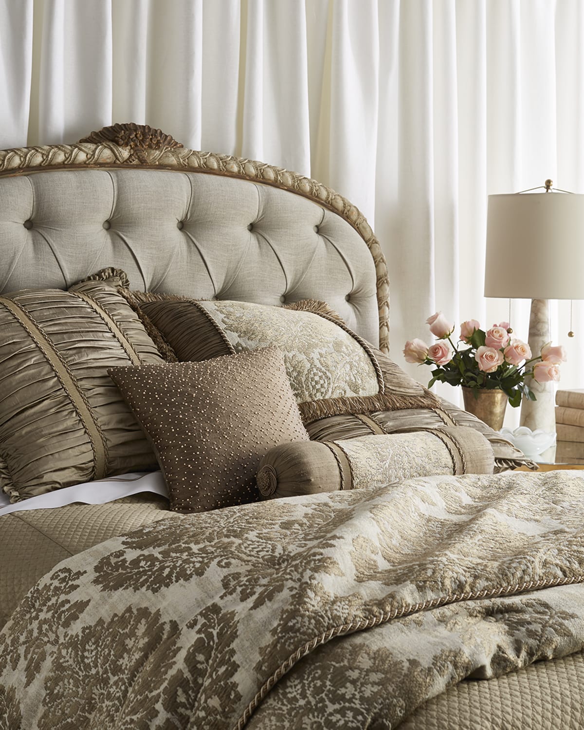 Image Austin Horn Collection Vienna Damask Comforter, King