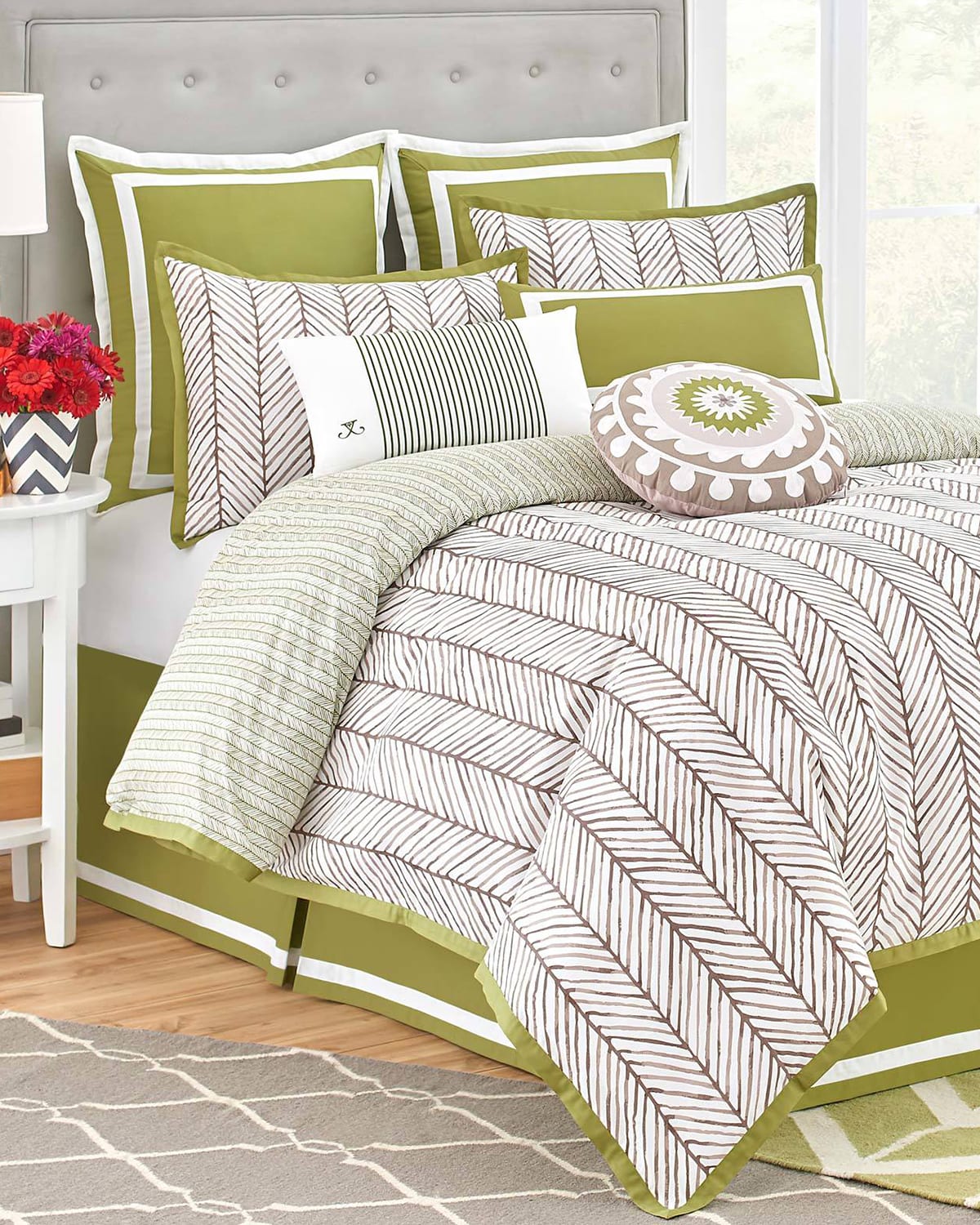Image Westpoint Home Queen Arrows 4-Piece Comforter Set