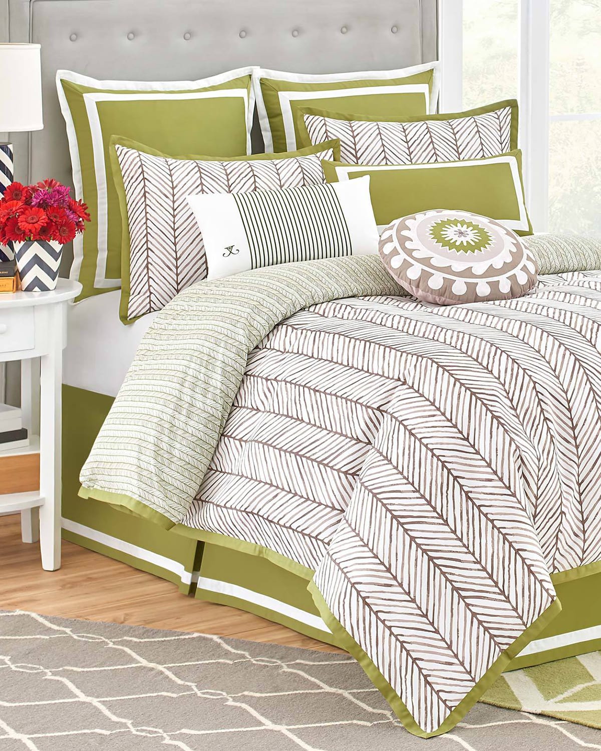 Image Westpoint Home King Arrows Dust Skirt