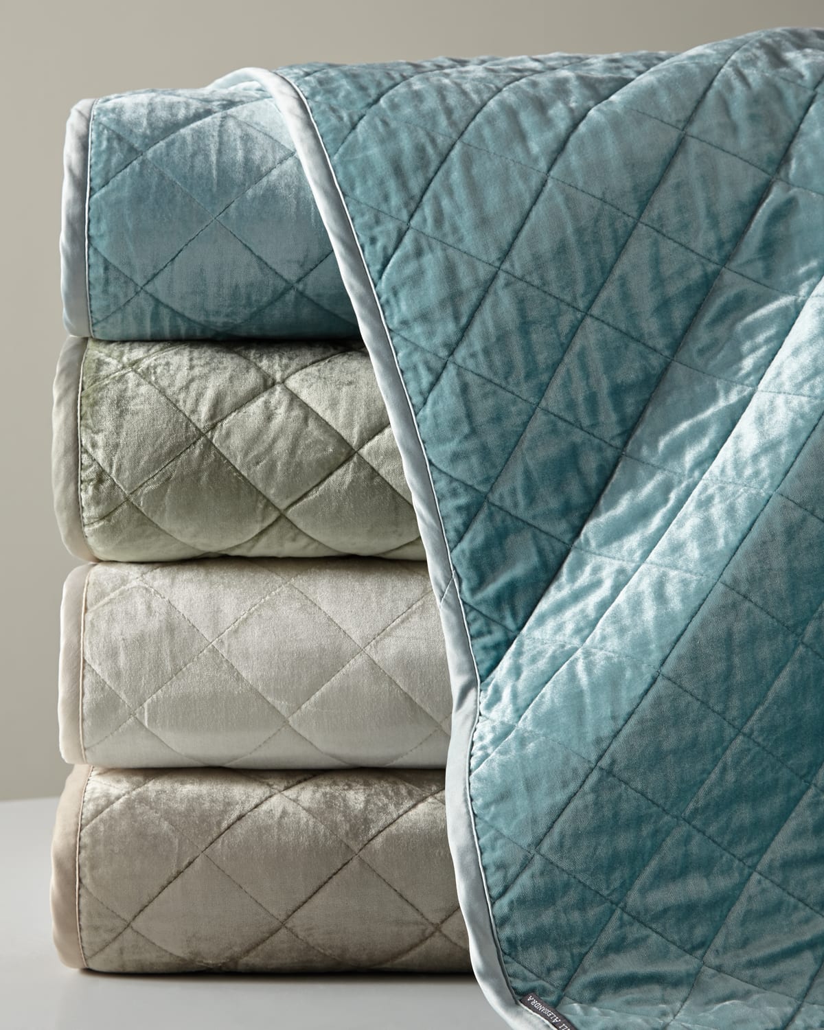 Image Lili Alessandra Chloe Velvet Coverlet, King