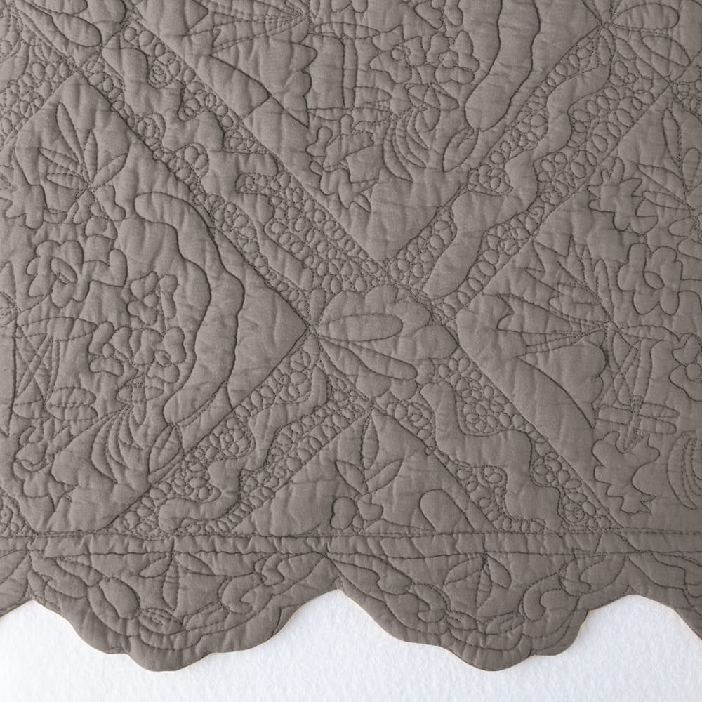 Image Amity Home Zella Quilt, King