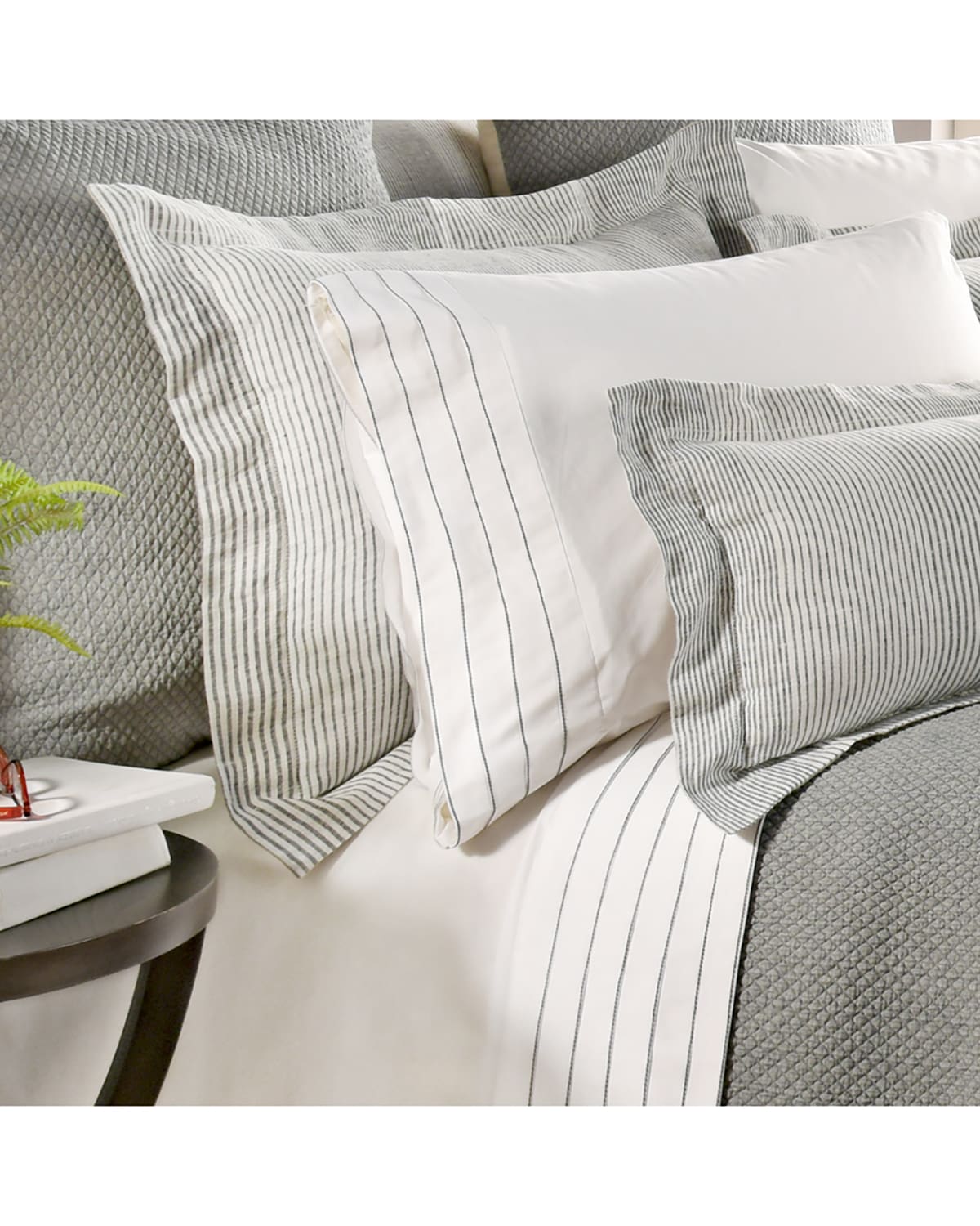 Image Avasa Home Mateo Coverlet