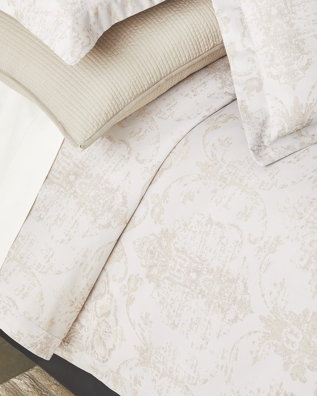Image Lili Alessandra Medici King Duvet