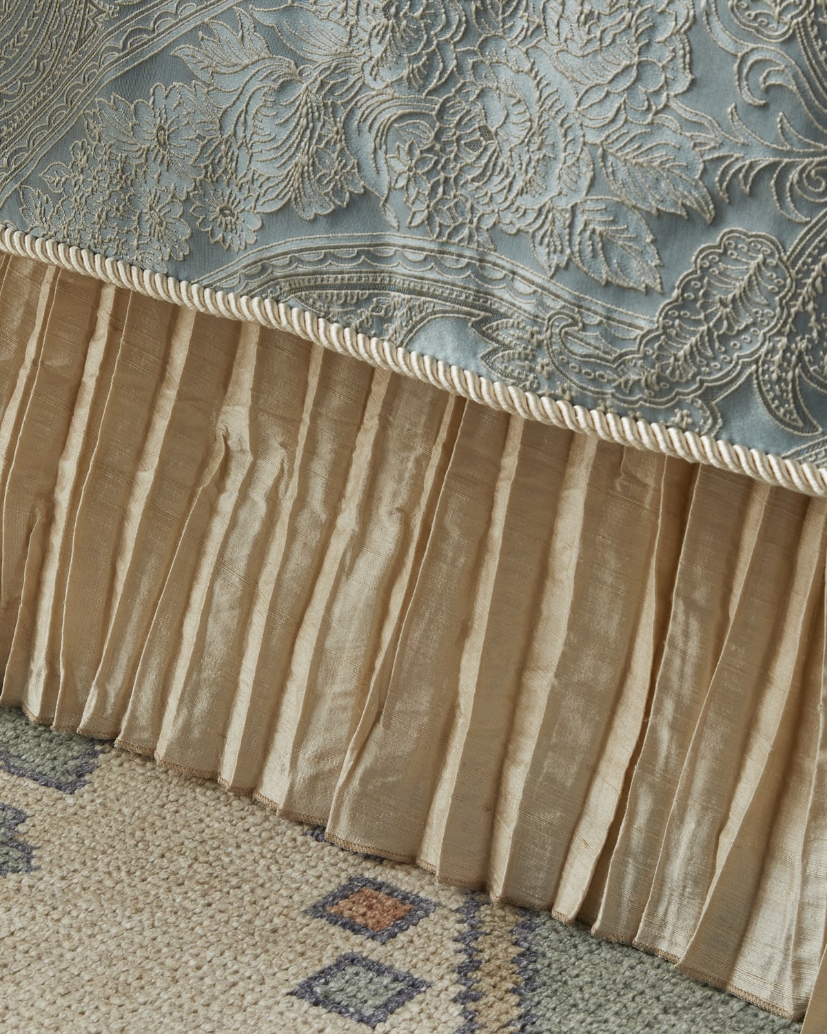 Image Austin Horn Collection Jubilee Dust Skirt, Queen