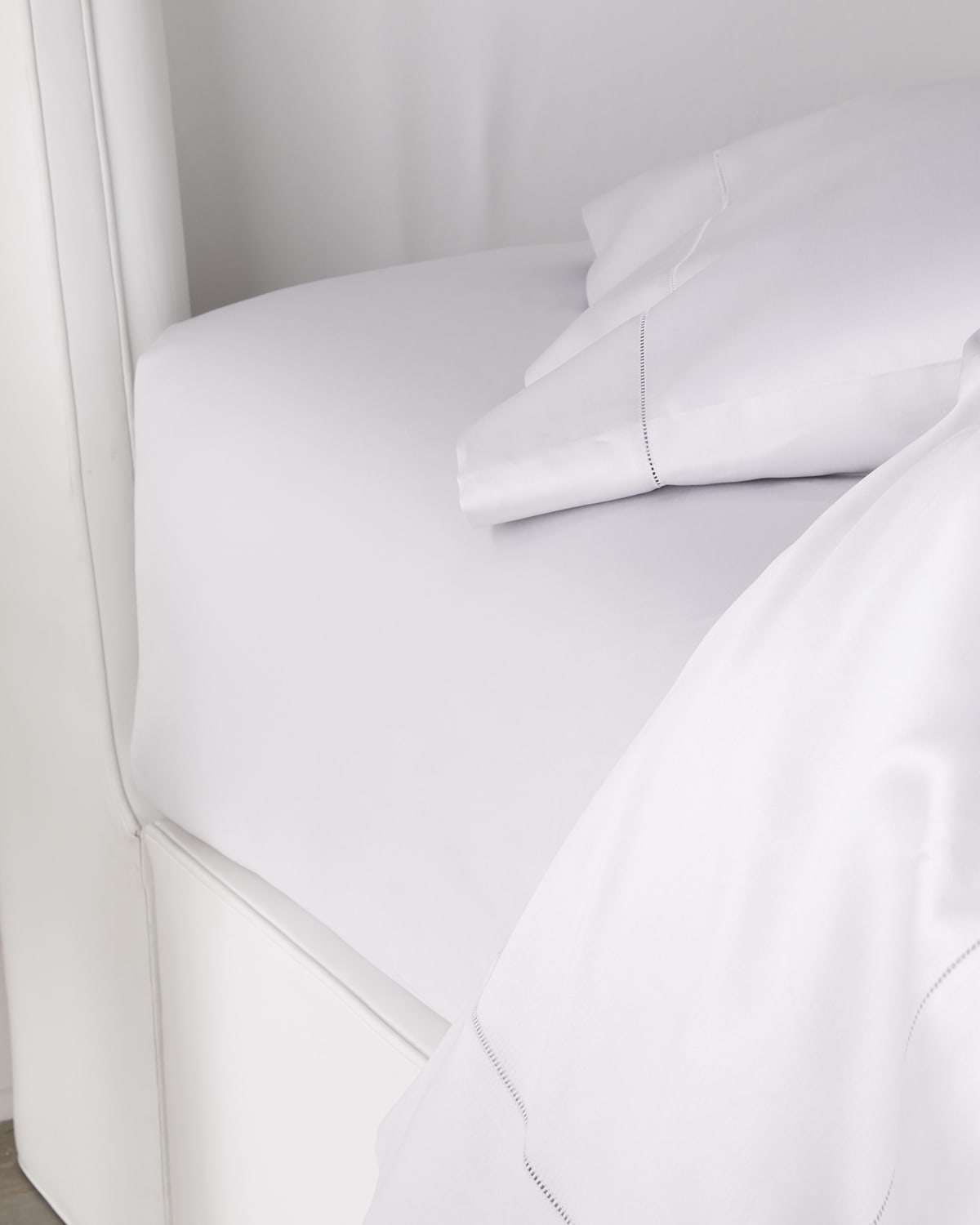Image Sferra Giza 45 Sateen Queen Fitted Sheet