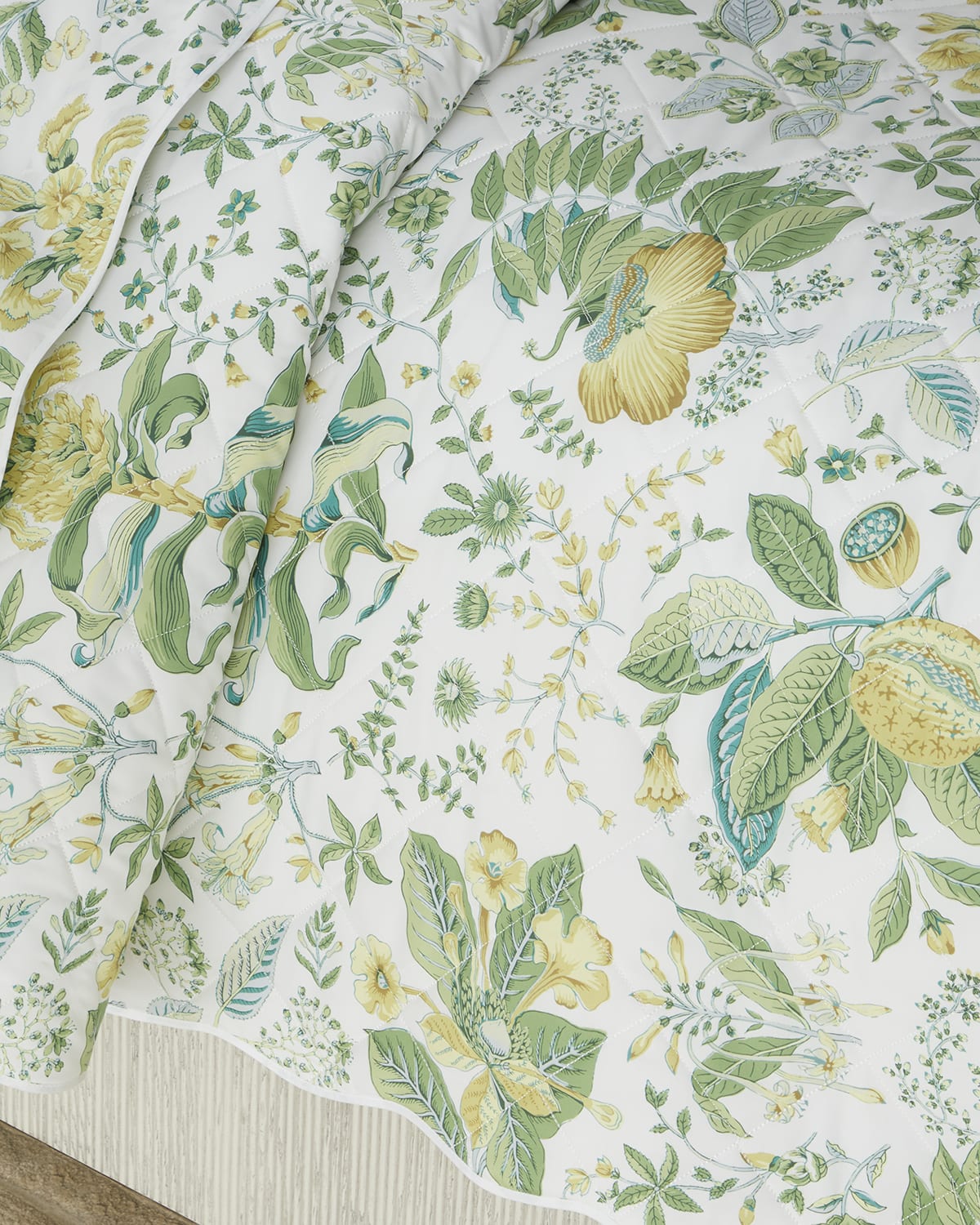 Image Matouk Schumacher Pomegranate Quilt, FULL-QUEEN