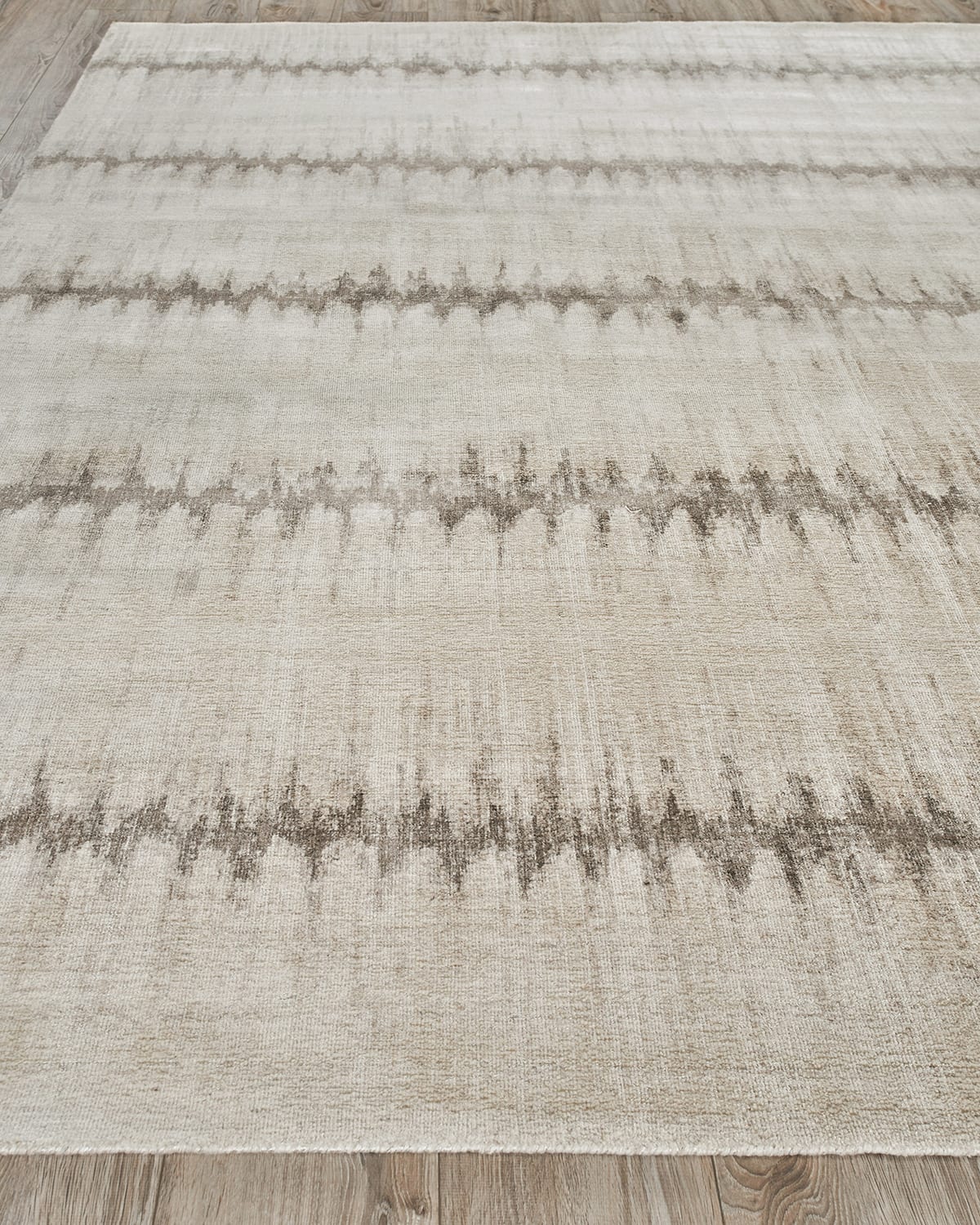 Image Exquisite Rugs Wynnedott Hand Loomed Rug, 8' x 10'