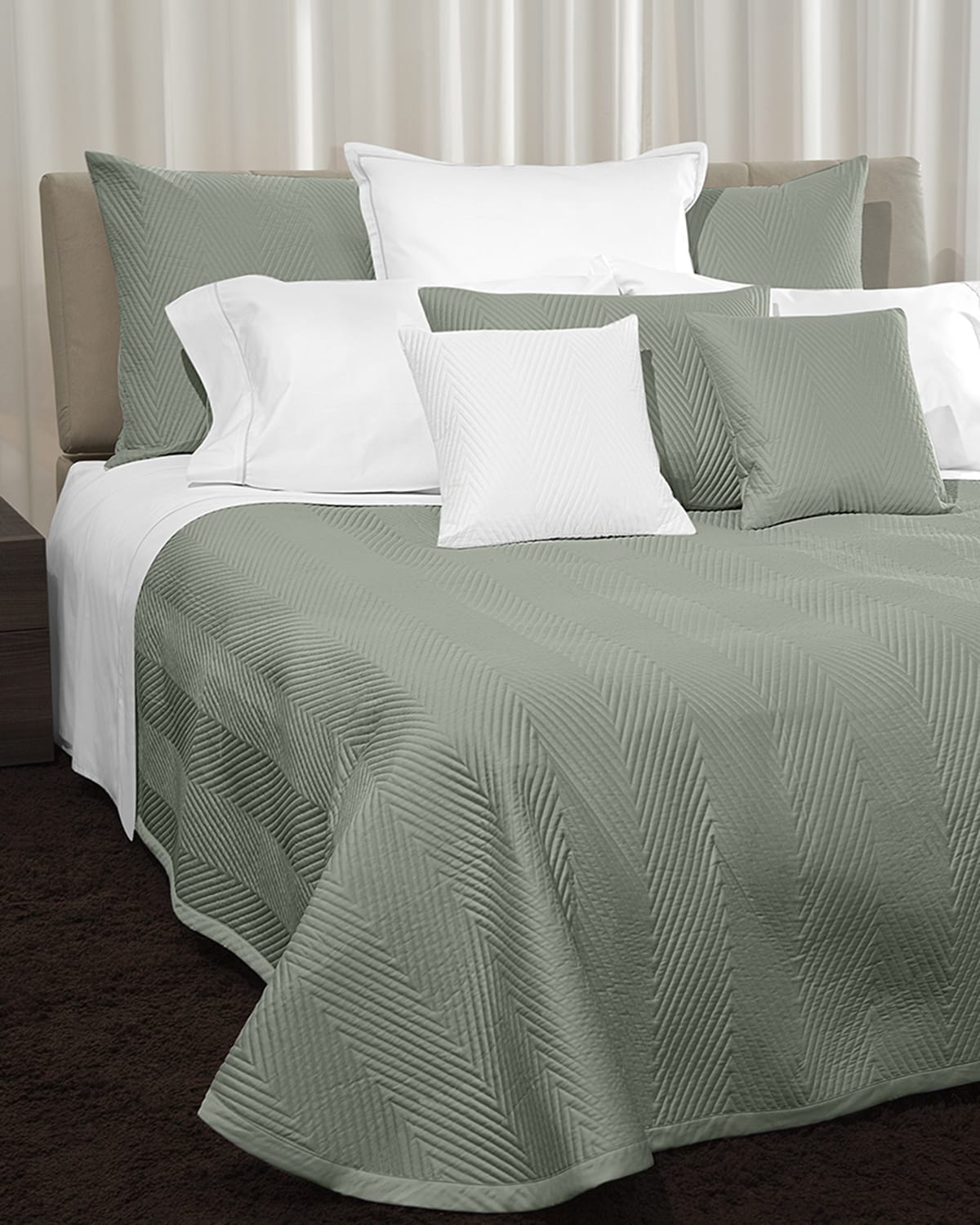 Image Signoria Firenze Letizia Quilted Coverlet