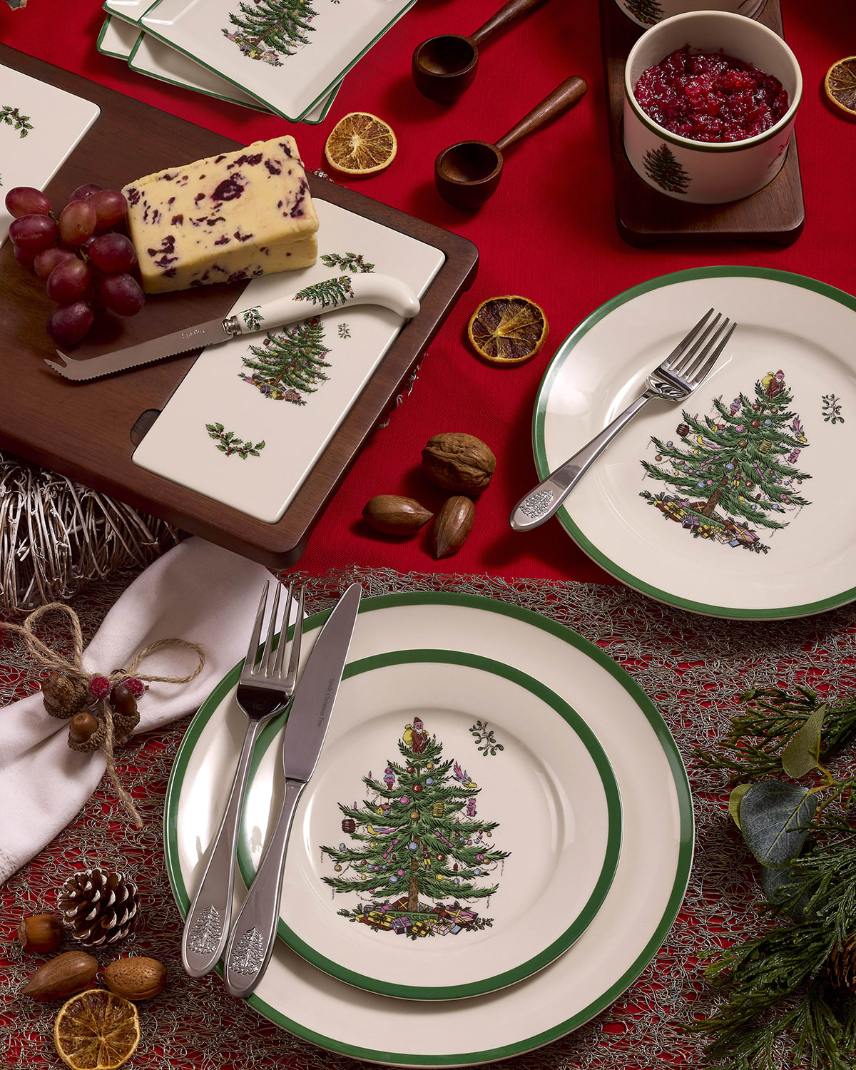 Image Spode Christmas Tree 12-Piece Dinnerware Set
