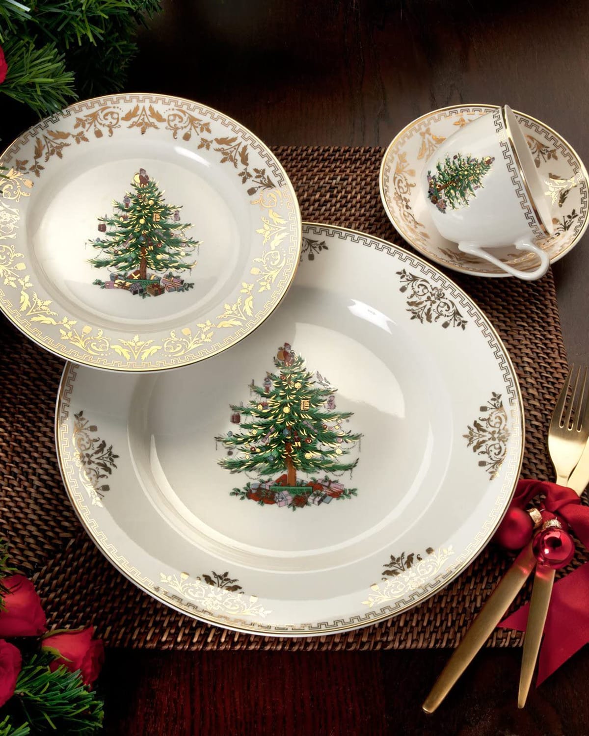 Image Spode Christmas Tree 4-Piece Place Setting