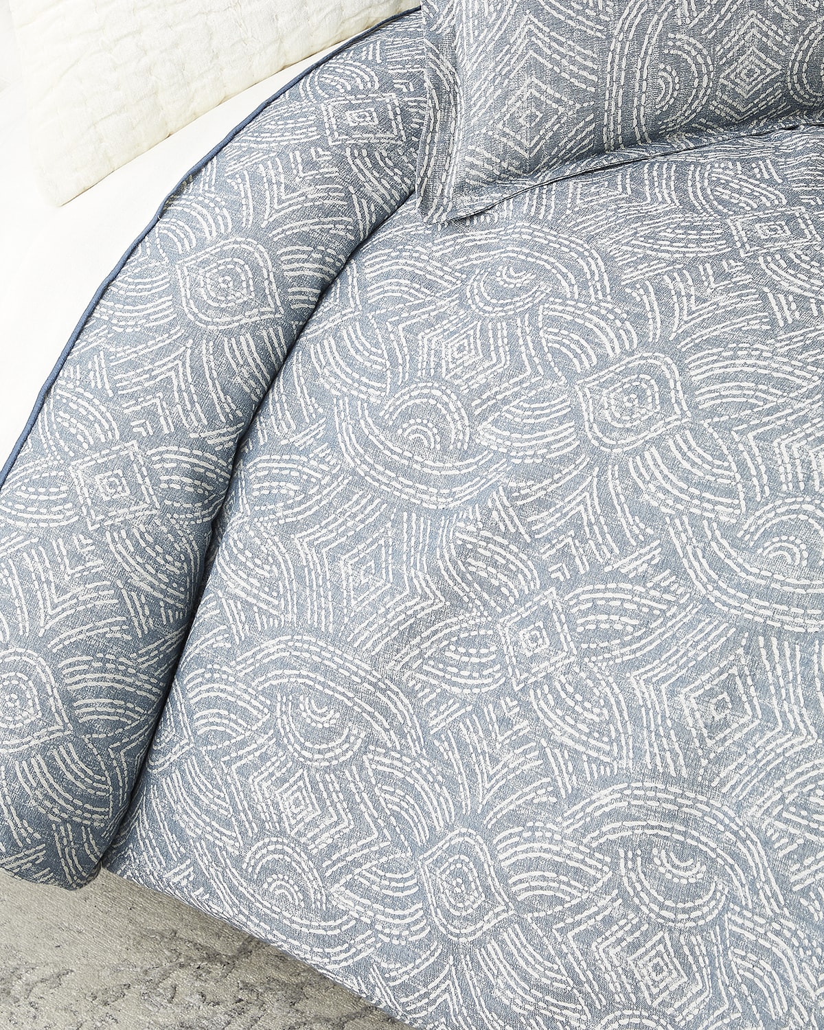 Image Amity Home Andre Jacquard Duvet, King