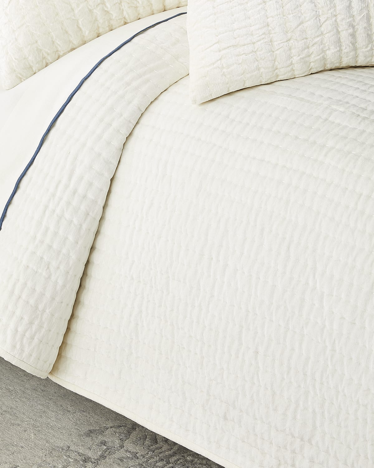 Image Amity Home Baldwin Quilt, King