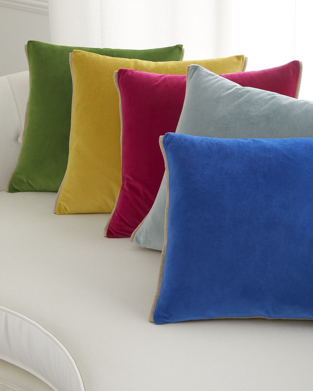 Image Designers Guild Velluto Pillow 