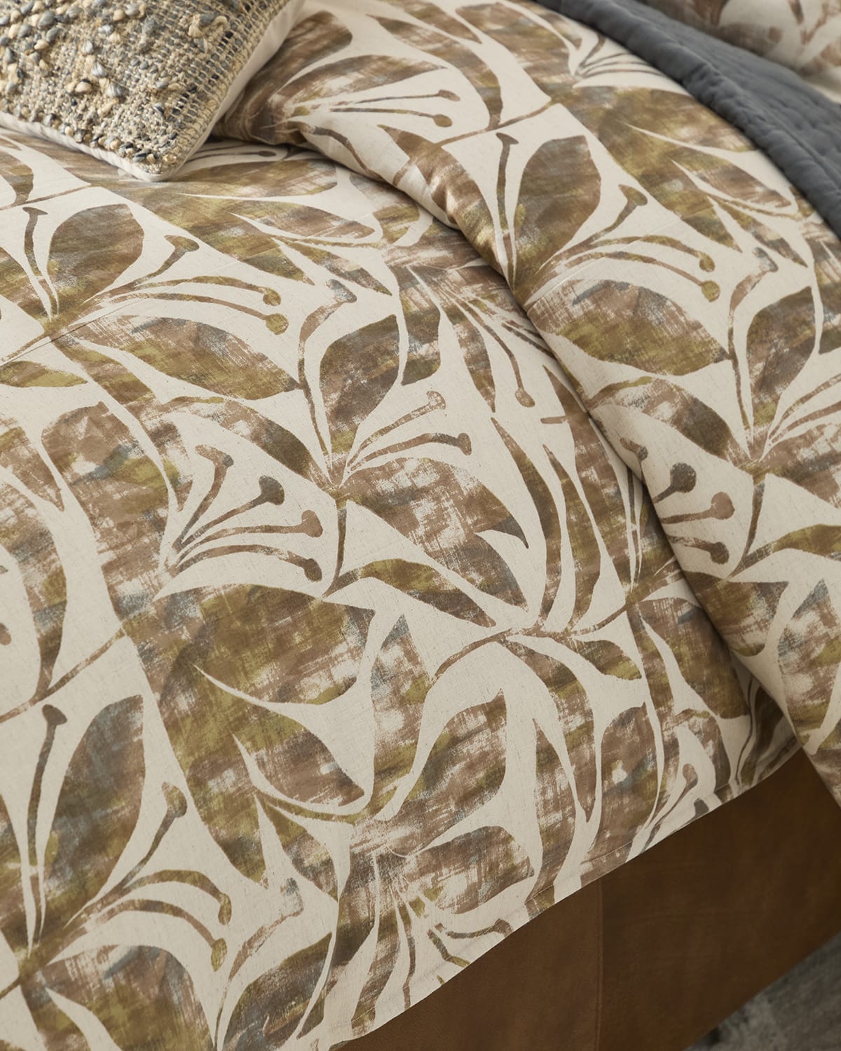 Image Amity Home Frida King Duvet