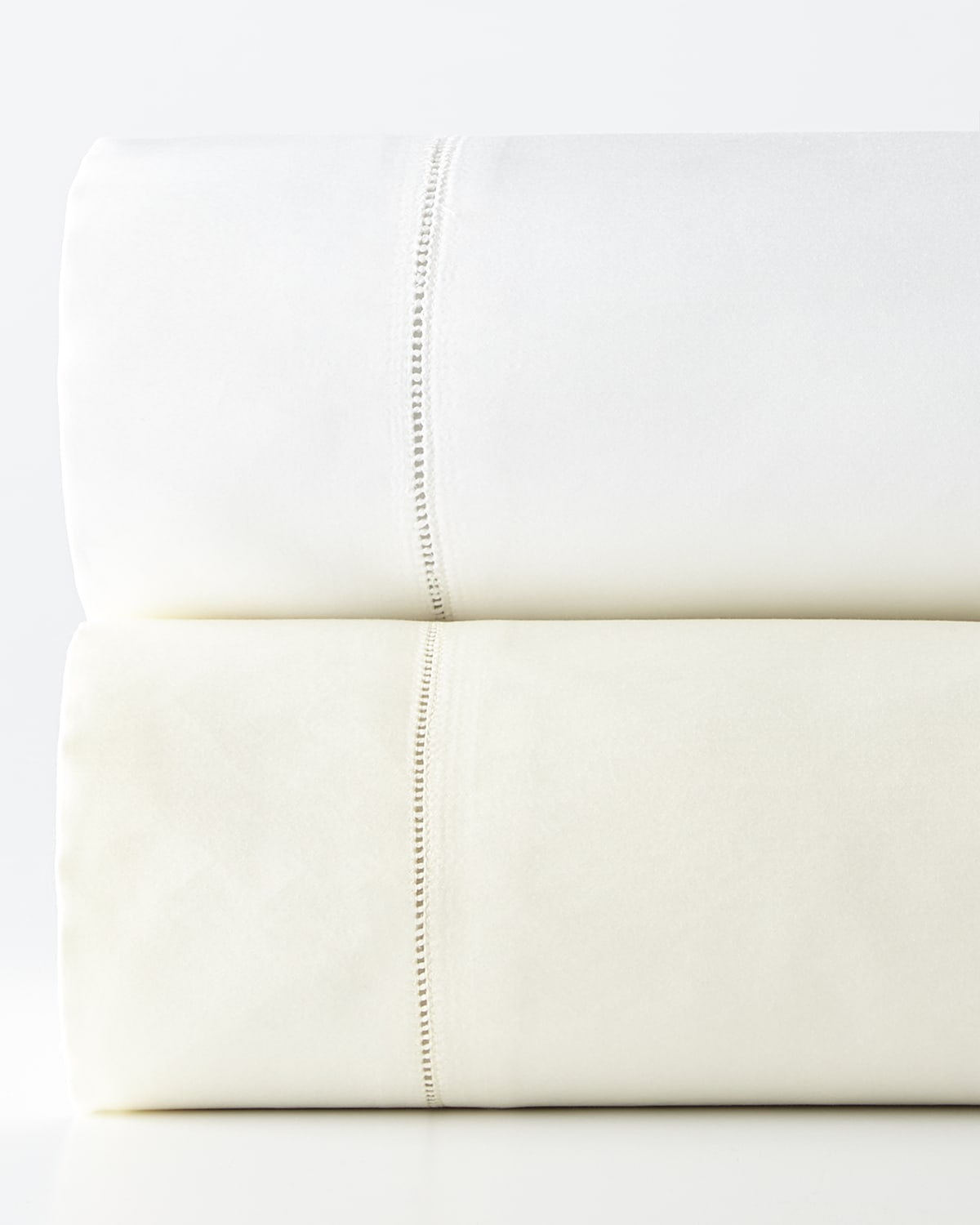 Image Sferra Milos California King Solid Sateen Fitted Sheet