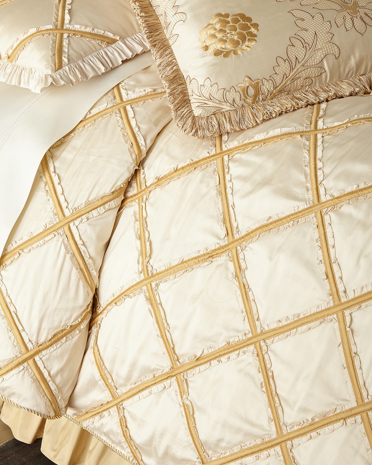 Ruffled Queen Comforter Bedding
