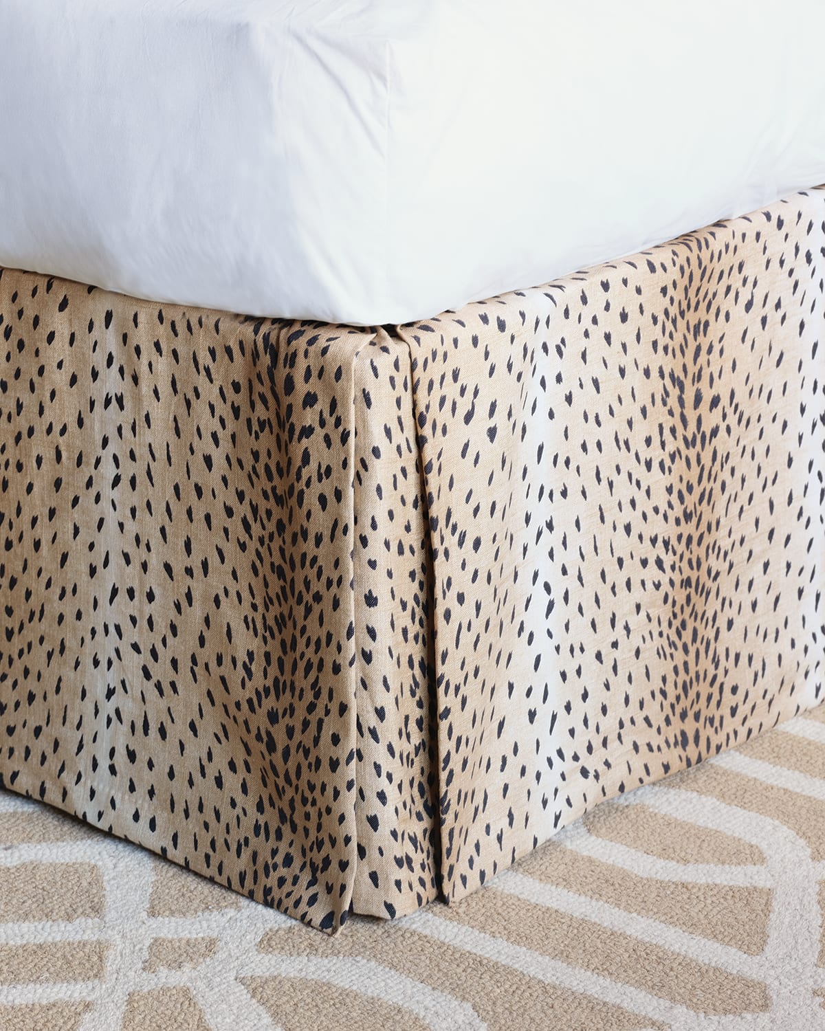 Leopard print bed skirt queen hotsell