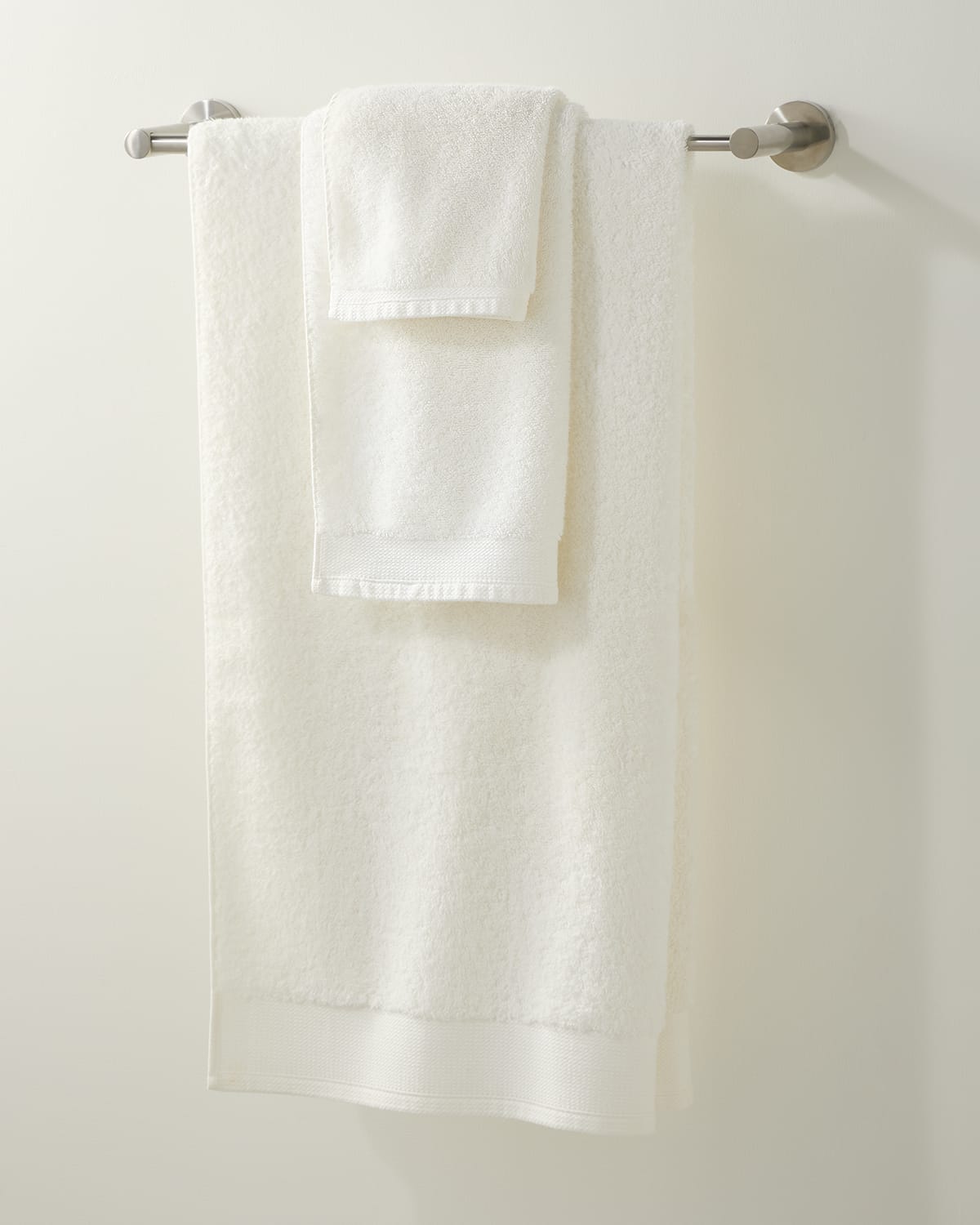 White decorative bathroom discount towels