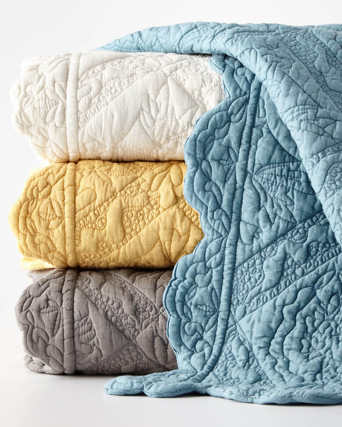 Scalloped Coverlet Bedding