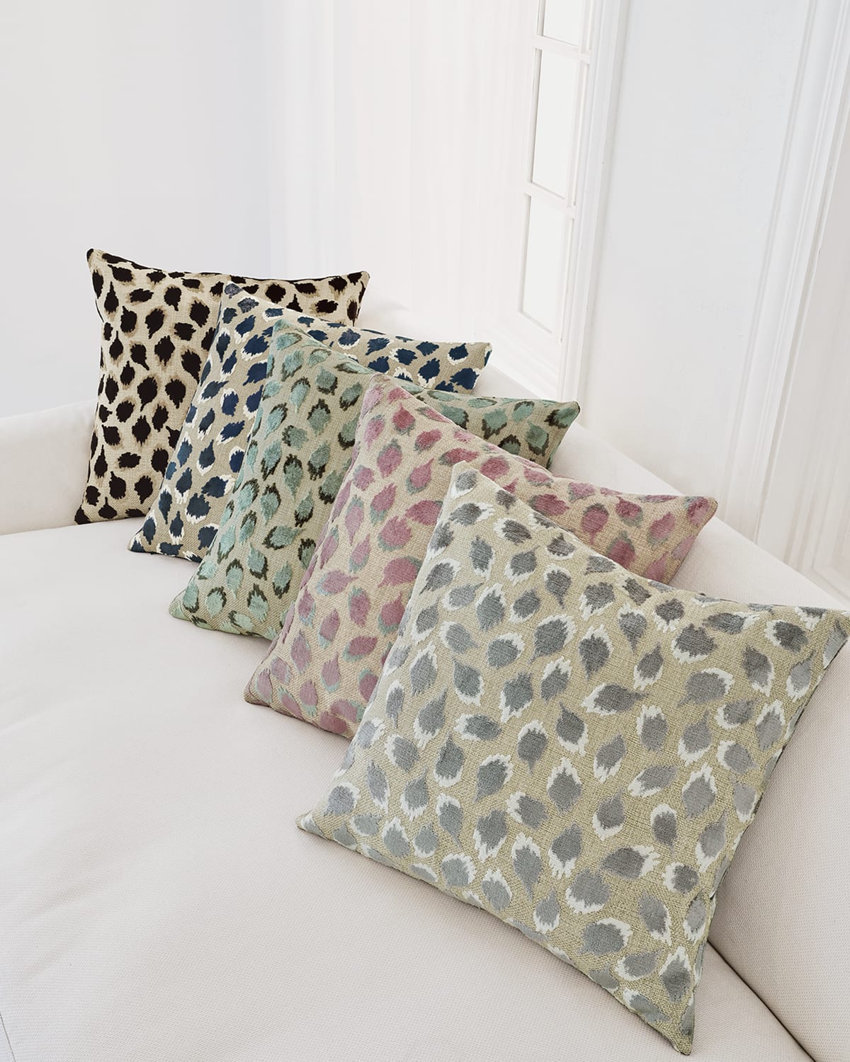 Horchow pillows hotsell