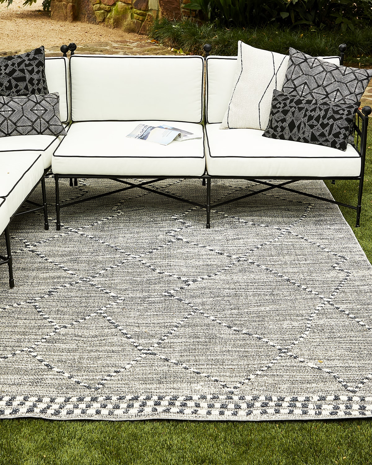 Newport Indoor/Outdoor Rug, 5' x 7'6