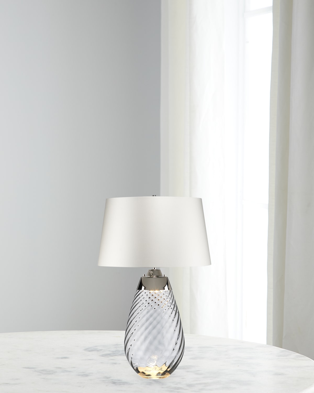 Champalimaud Fondant Small Table Lamp in Ivory and Soft Brass with Linen  Shade