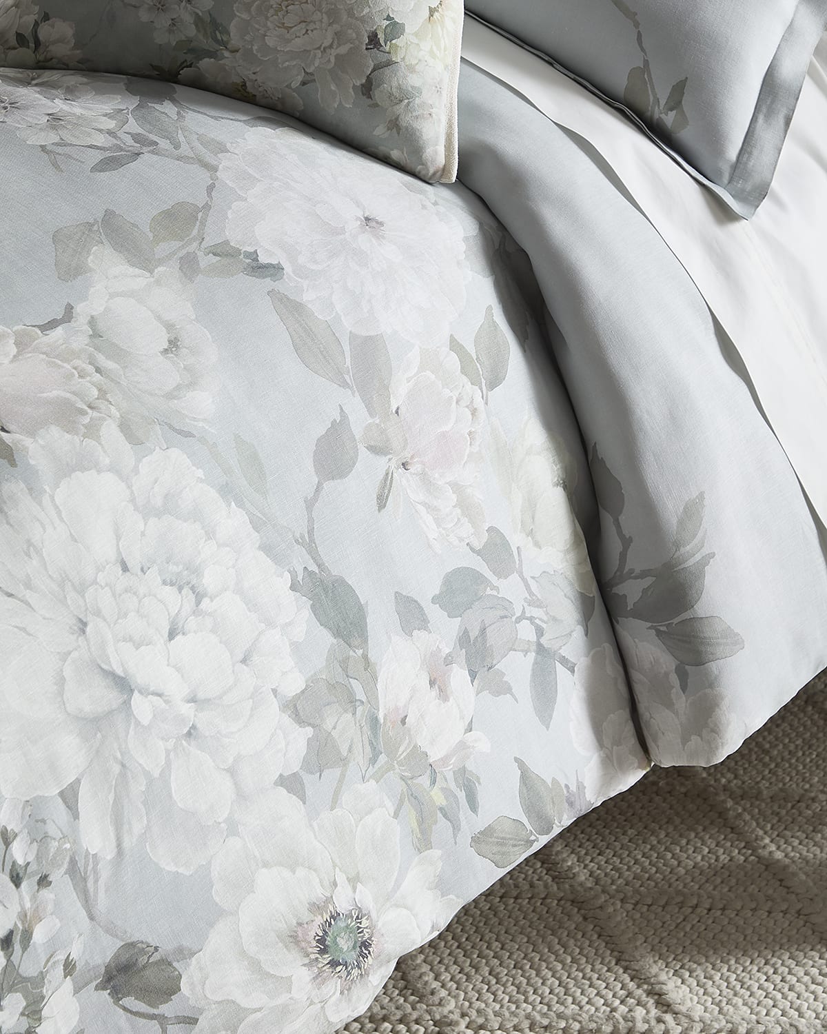 Designers Guild Fleur Blanche Duvet, Queen | Horchow