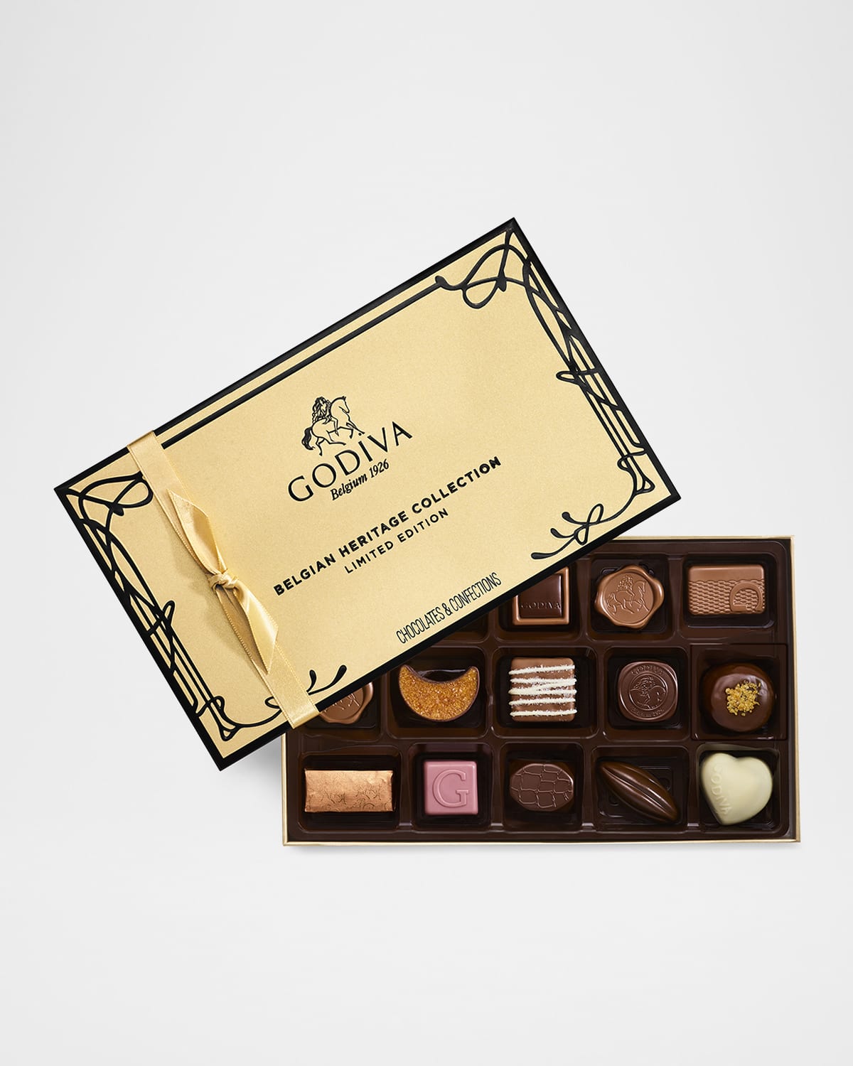 hanaDiorと GODIVA GODIVA Paints The Town Pink, Celebrating 95 Sweet Years Of