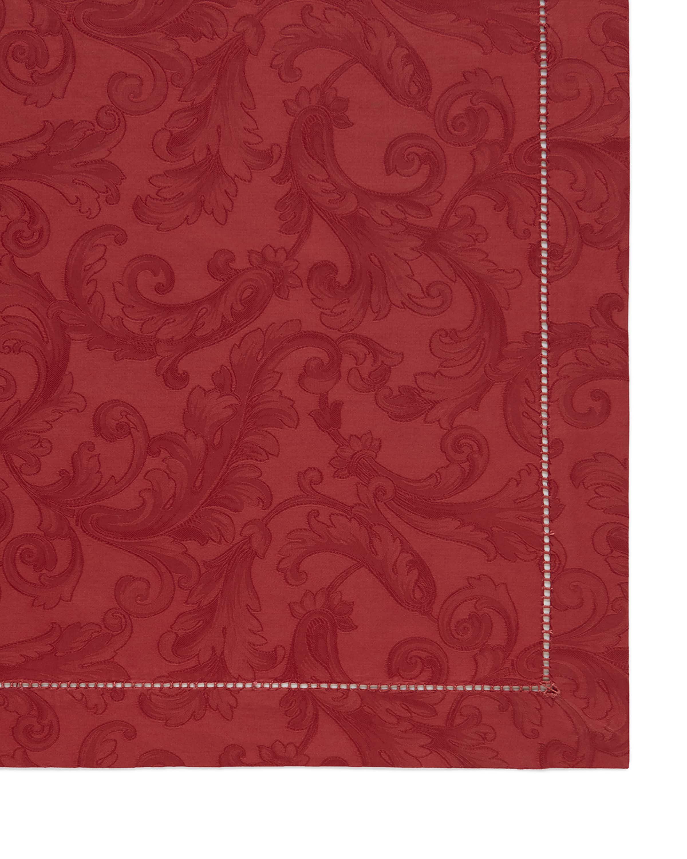 Sferra Plume Jacquard 70" x 126" Tablecloth