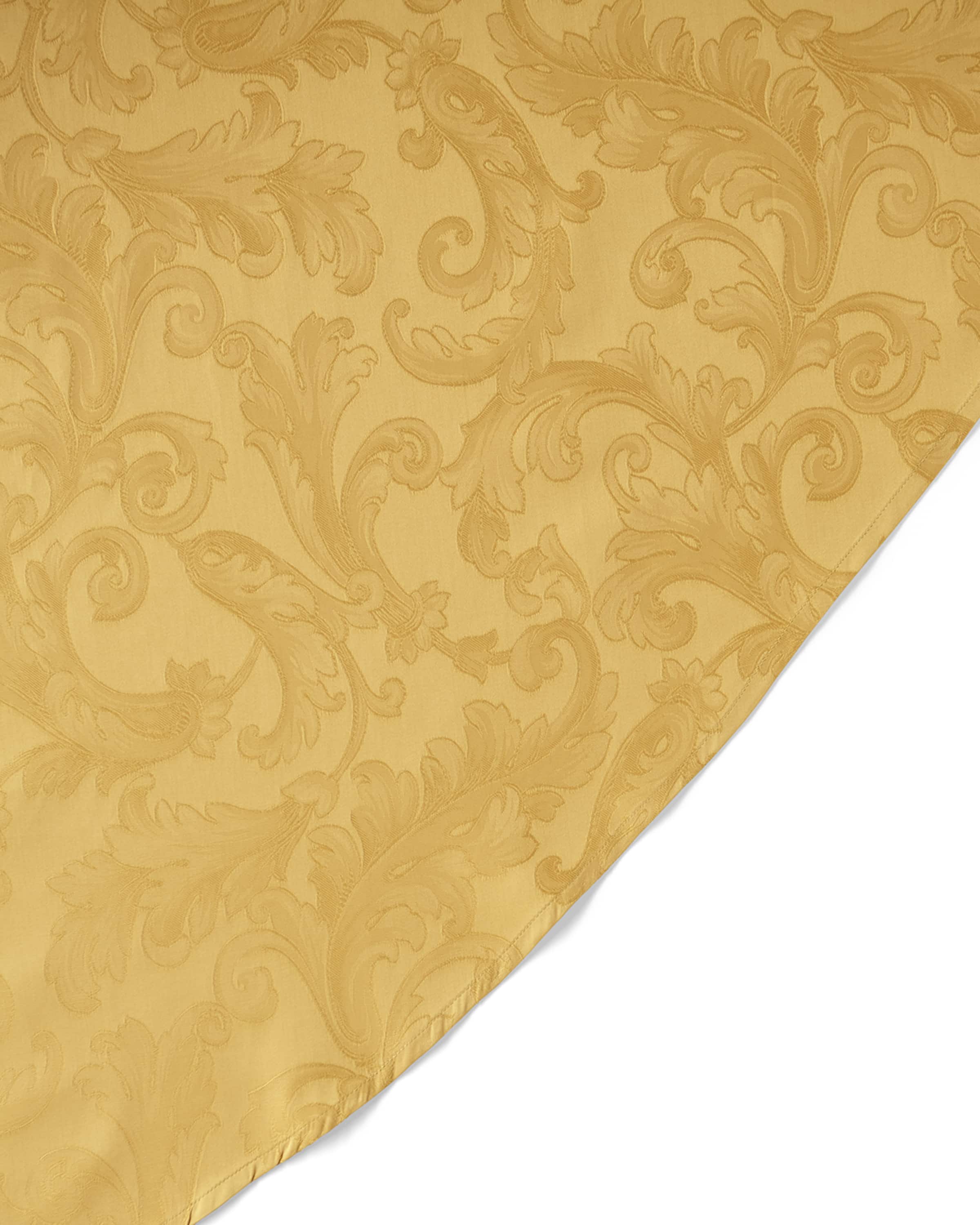 Sferra Acanthus Jacquard Round Tablecloth, 104 "Dia 