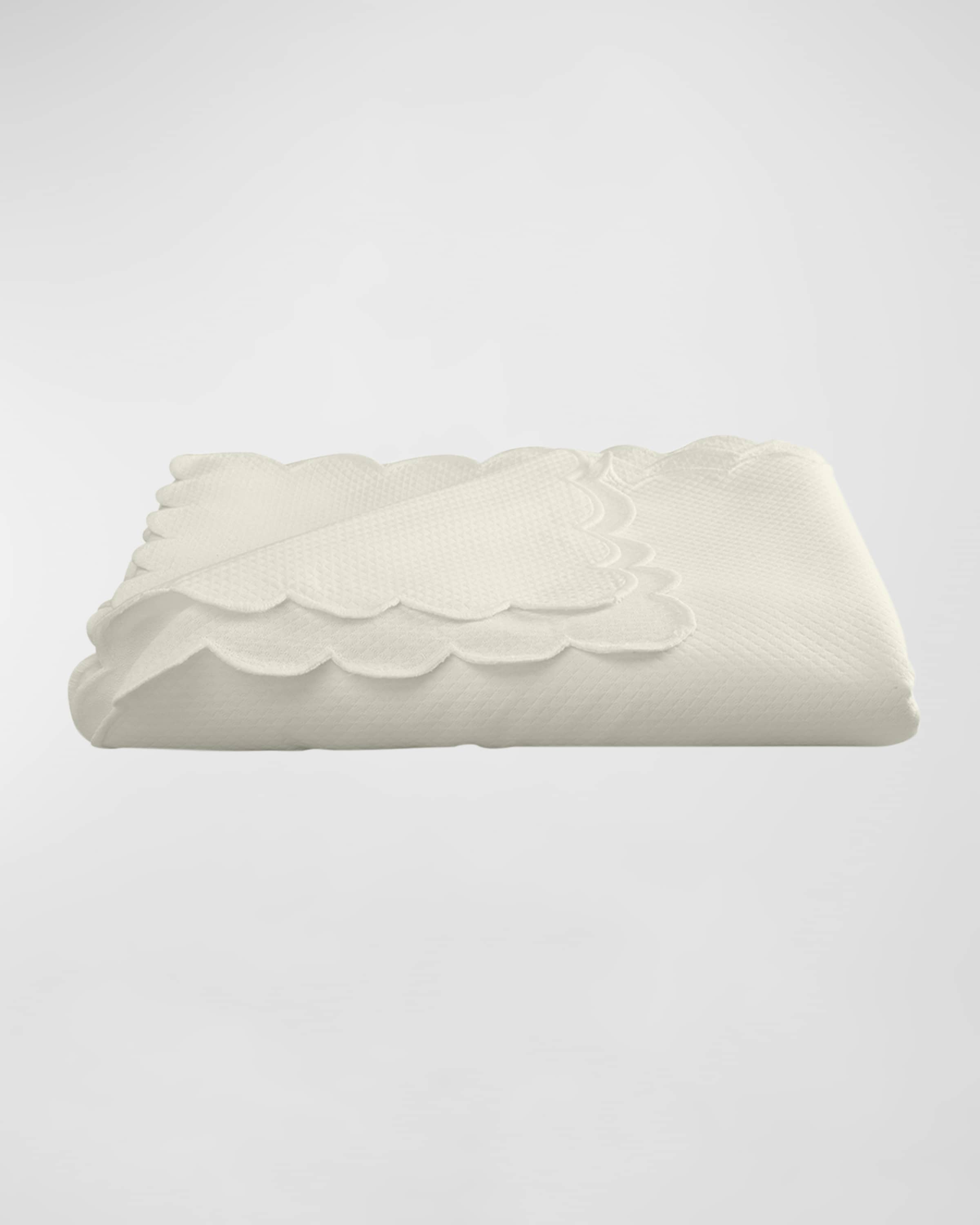 Matouk Savannah Tablecloth, 68" x 126"