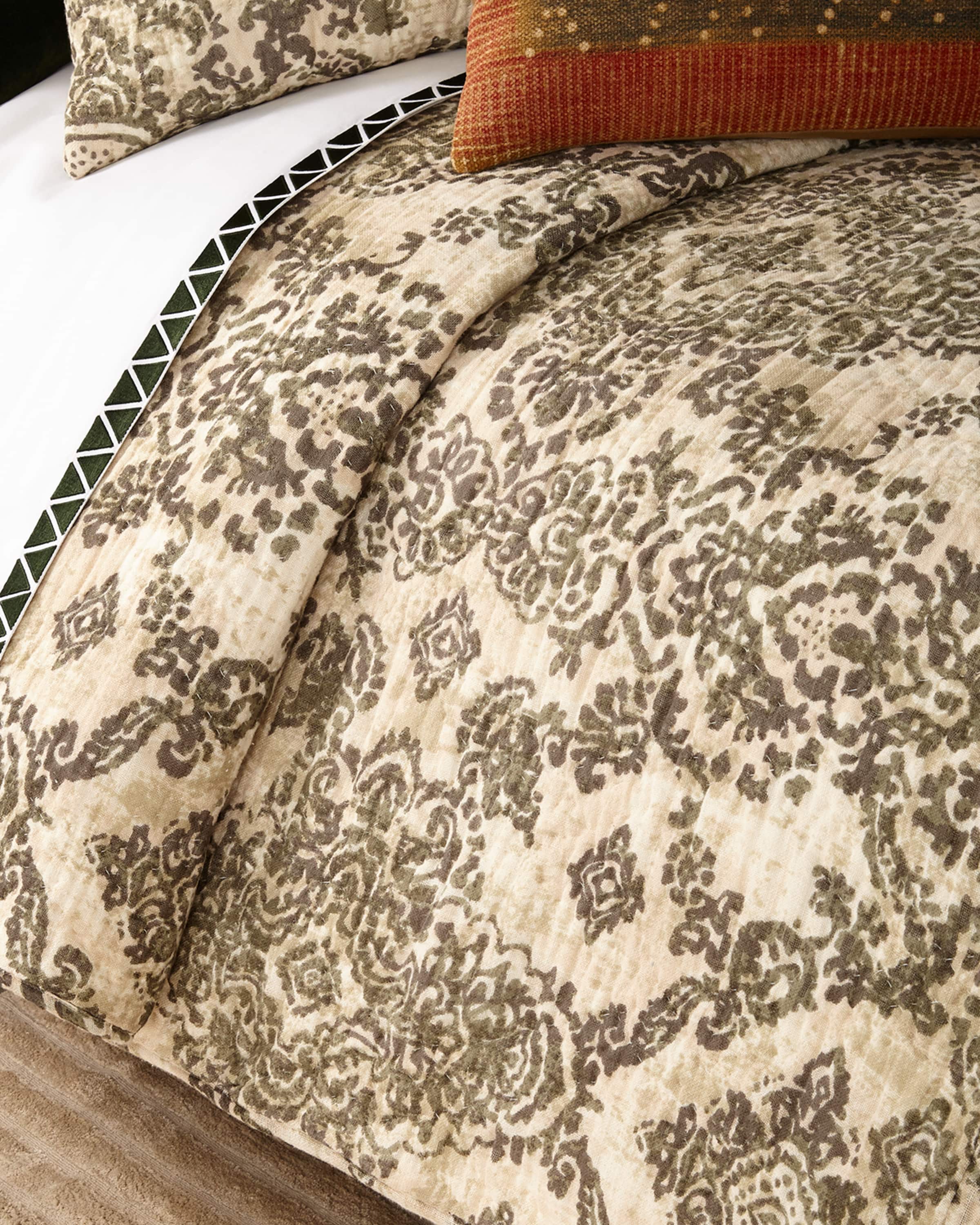Amity Home Lyon King Quilt