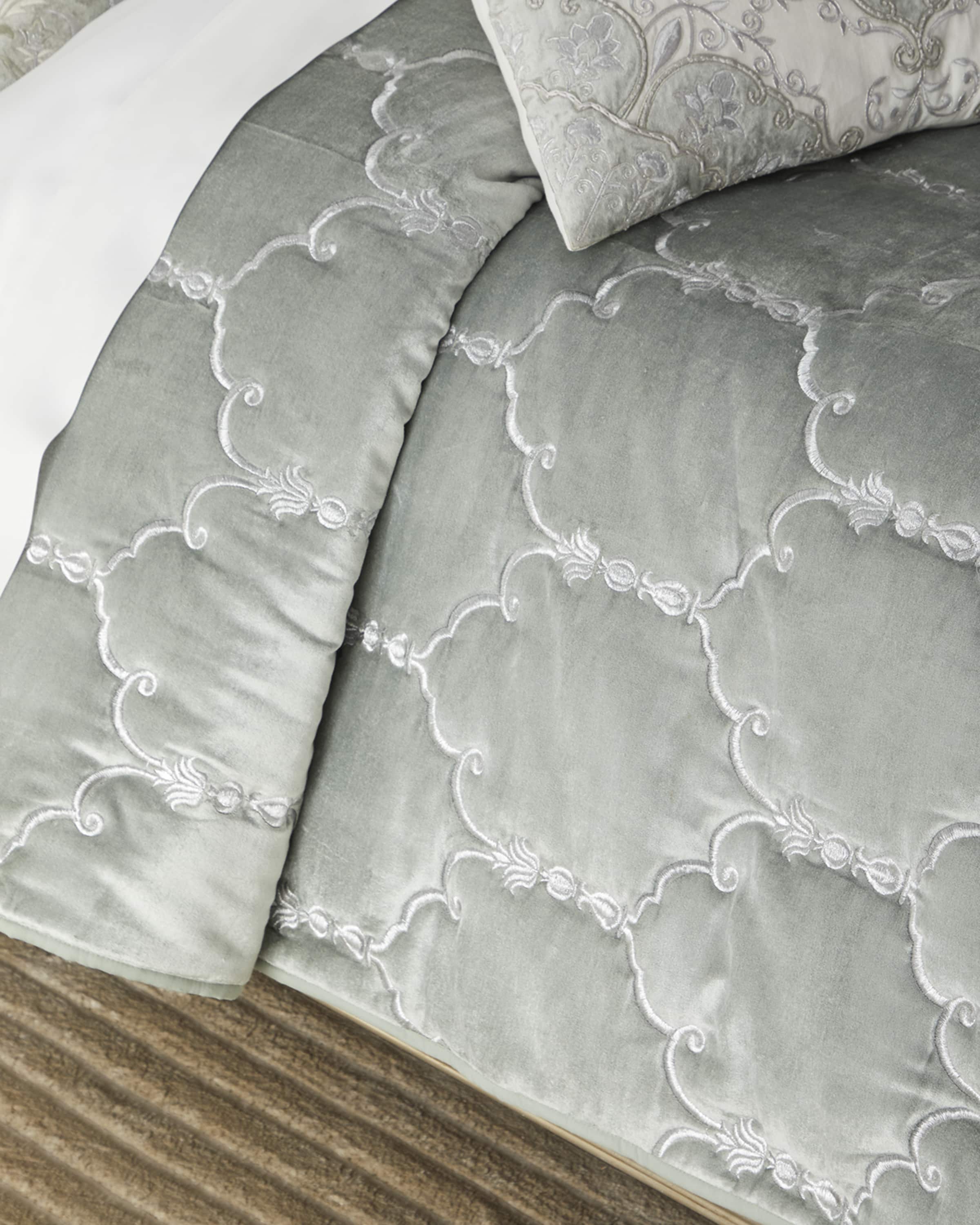 Callisto Home Montfort Metal Quilt, Queen
