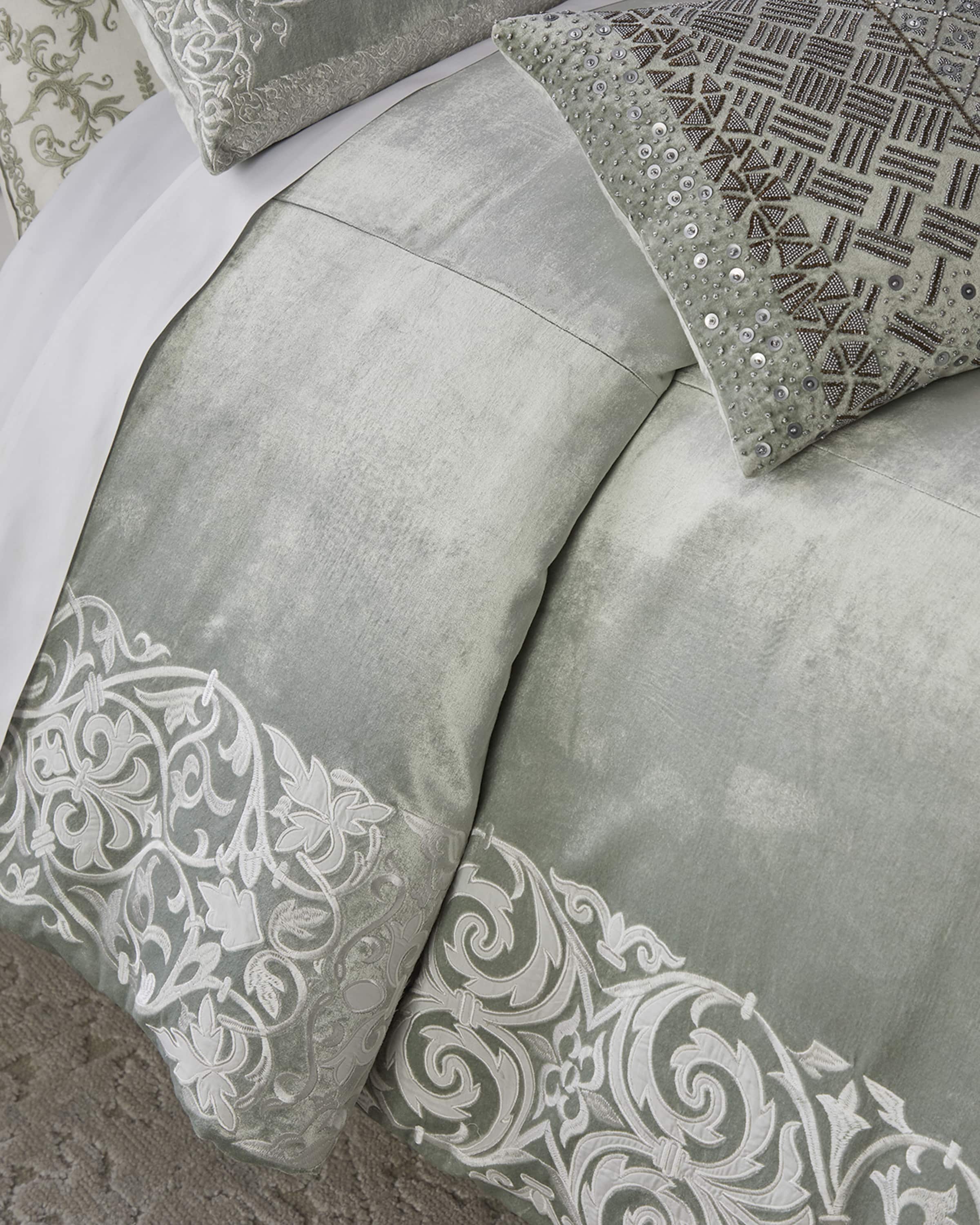 Callisto Home Darrius Scroll Duvet, Queen