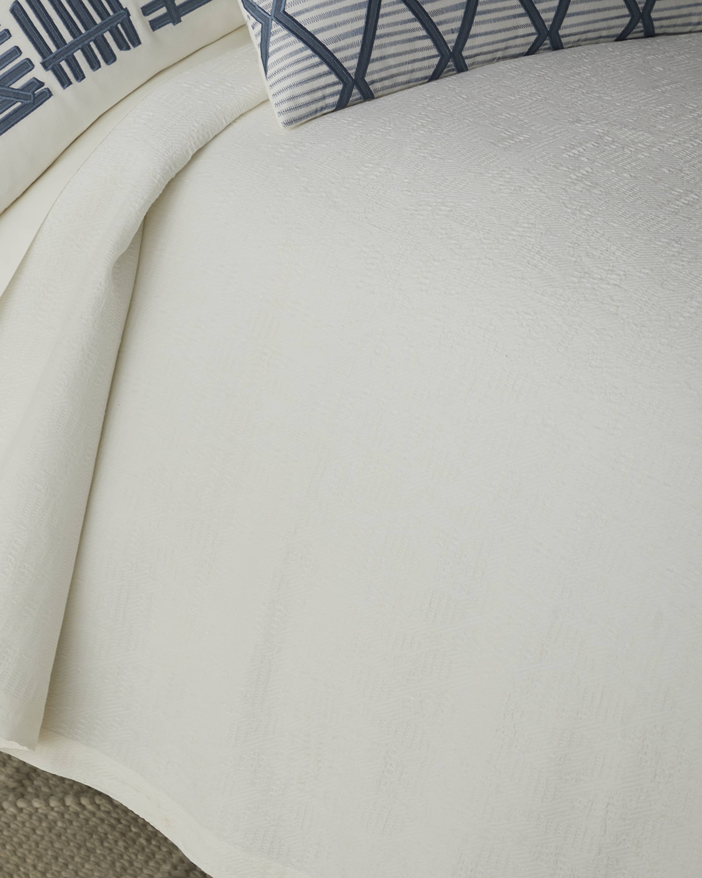Lili Alessandra Sierra Blanket, Queen