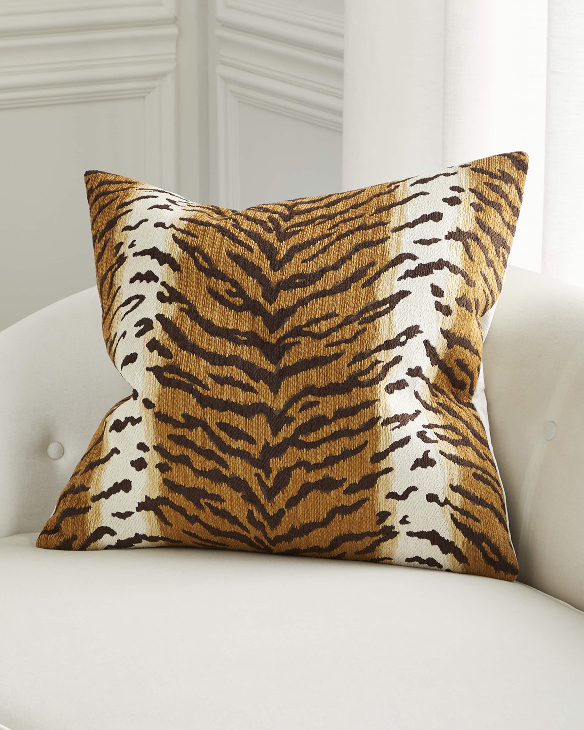 Tiger print throw pillows 2025
