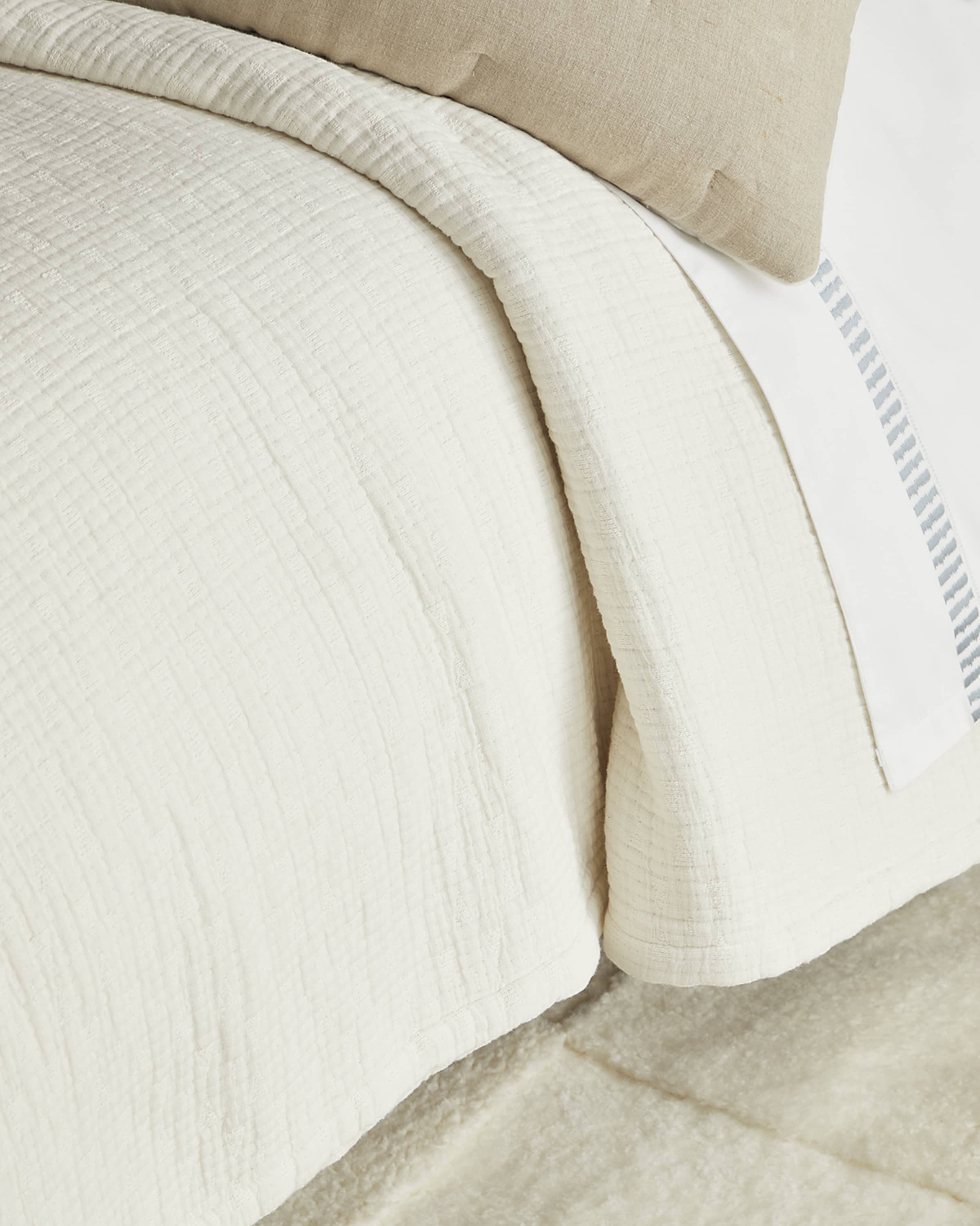 Amity Home Malvern Coverlet, Queen